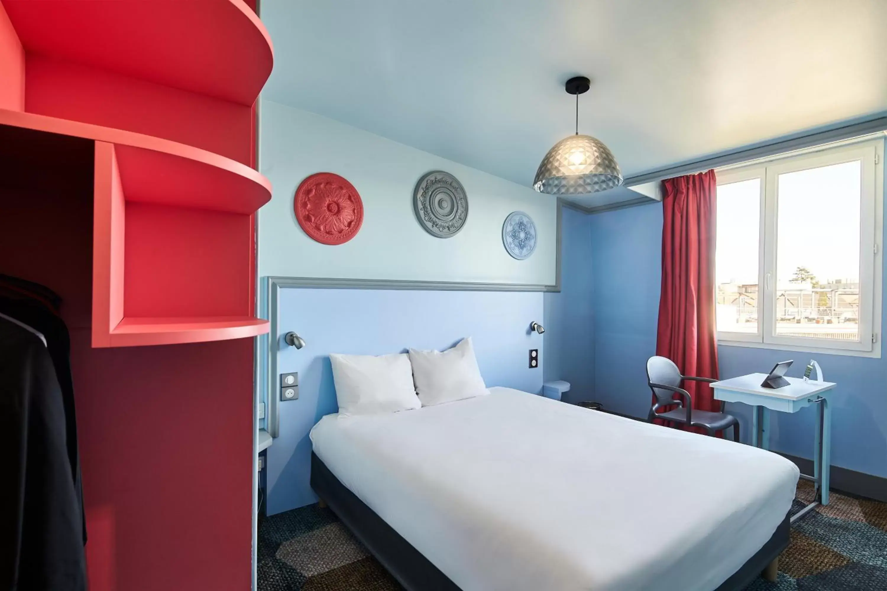 Bedroom, Bed in B&B HOTEL Saint-Maur Créteil