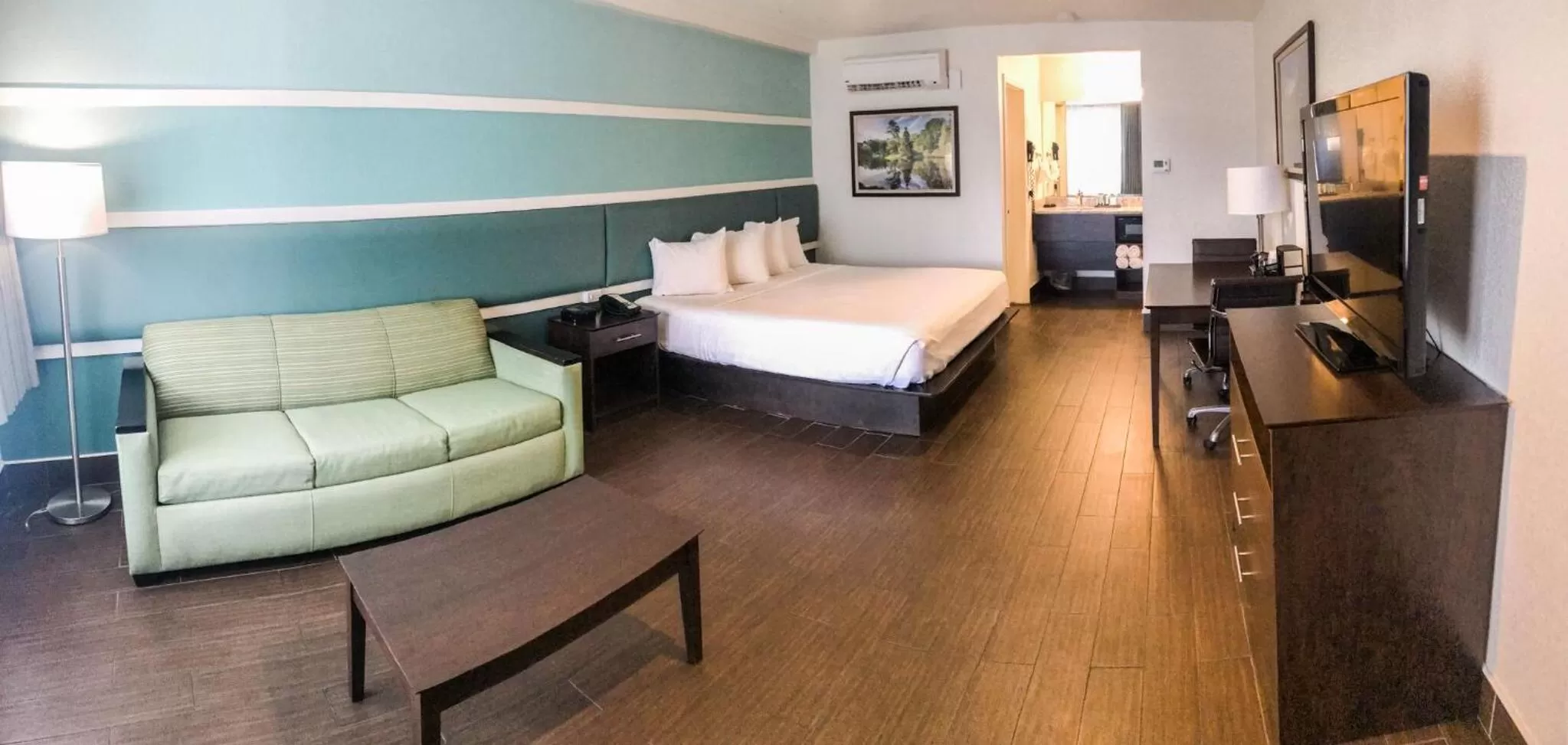 Photo of the whole room, Bed in The Flagler Inn - Saint Augustine