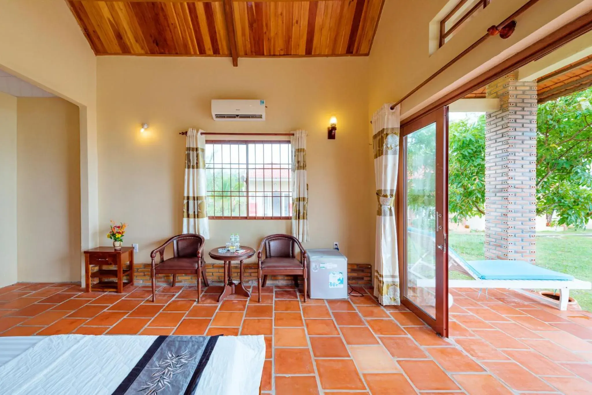 Balcony/Terrace, Seating Area in Vung Bau Resort