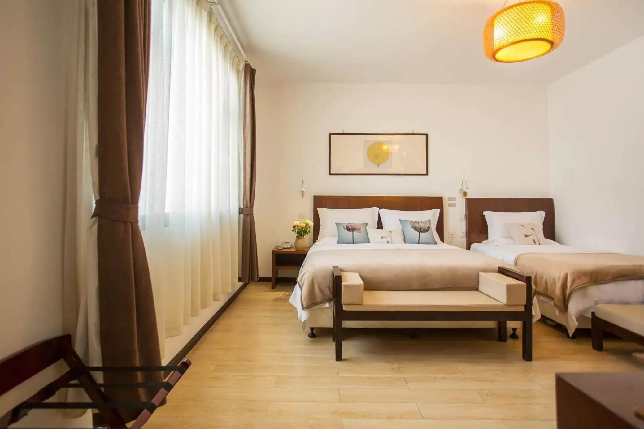 Family Room with Bathroom - single occupancy in Dali Yanyuan Mountain Retreat Family Room with Bathroom - single occupancy in Dali Yanyuan Mountain Retreat