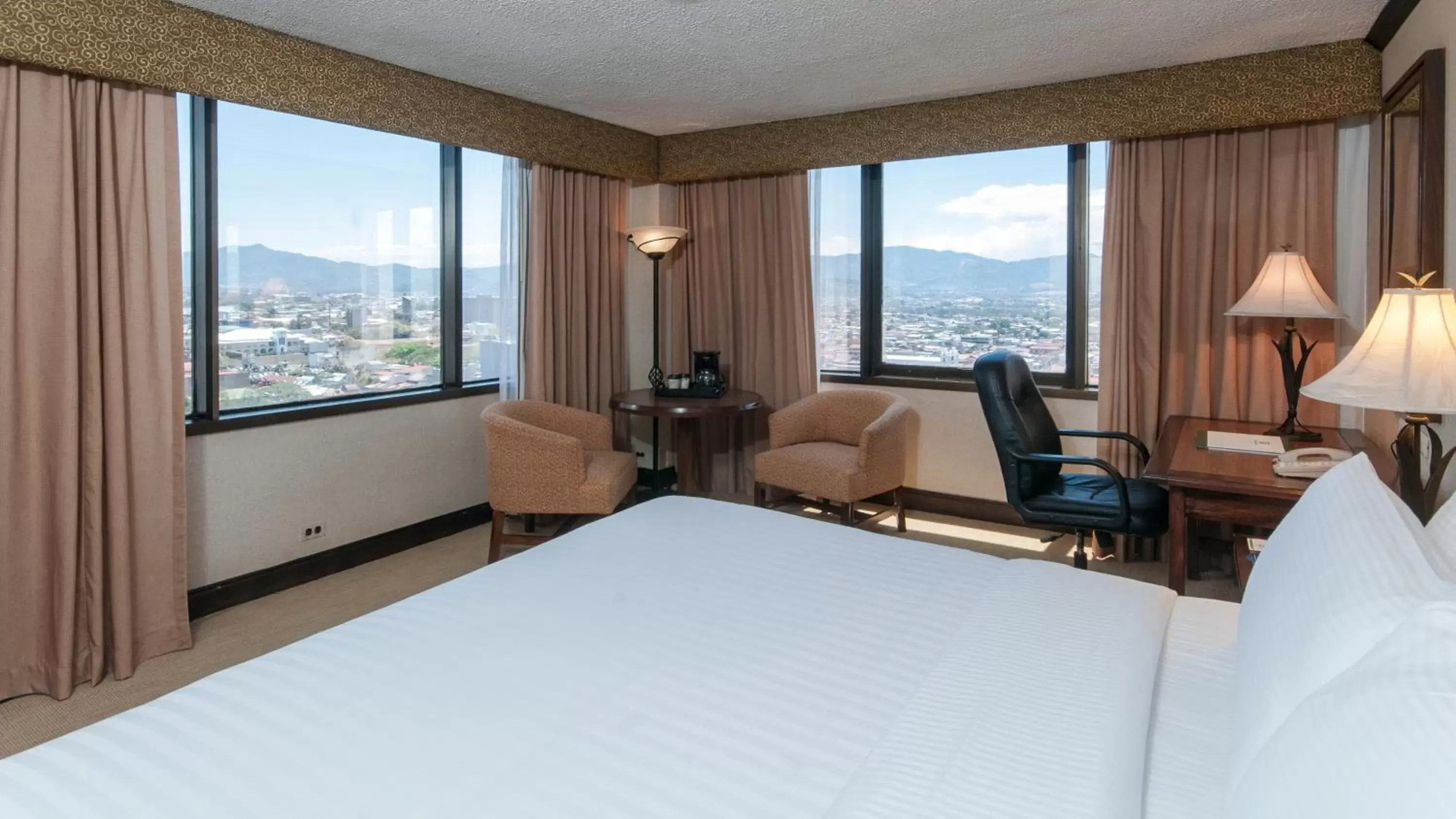 Photo of the whole room in Holiday Inn San Jose Aurola, an IHG Hotel
