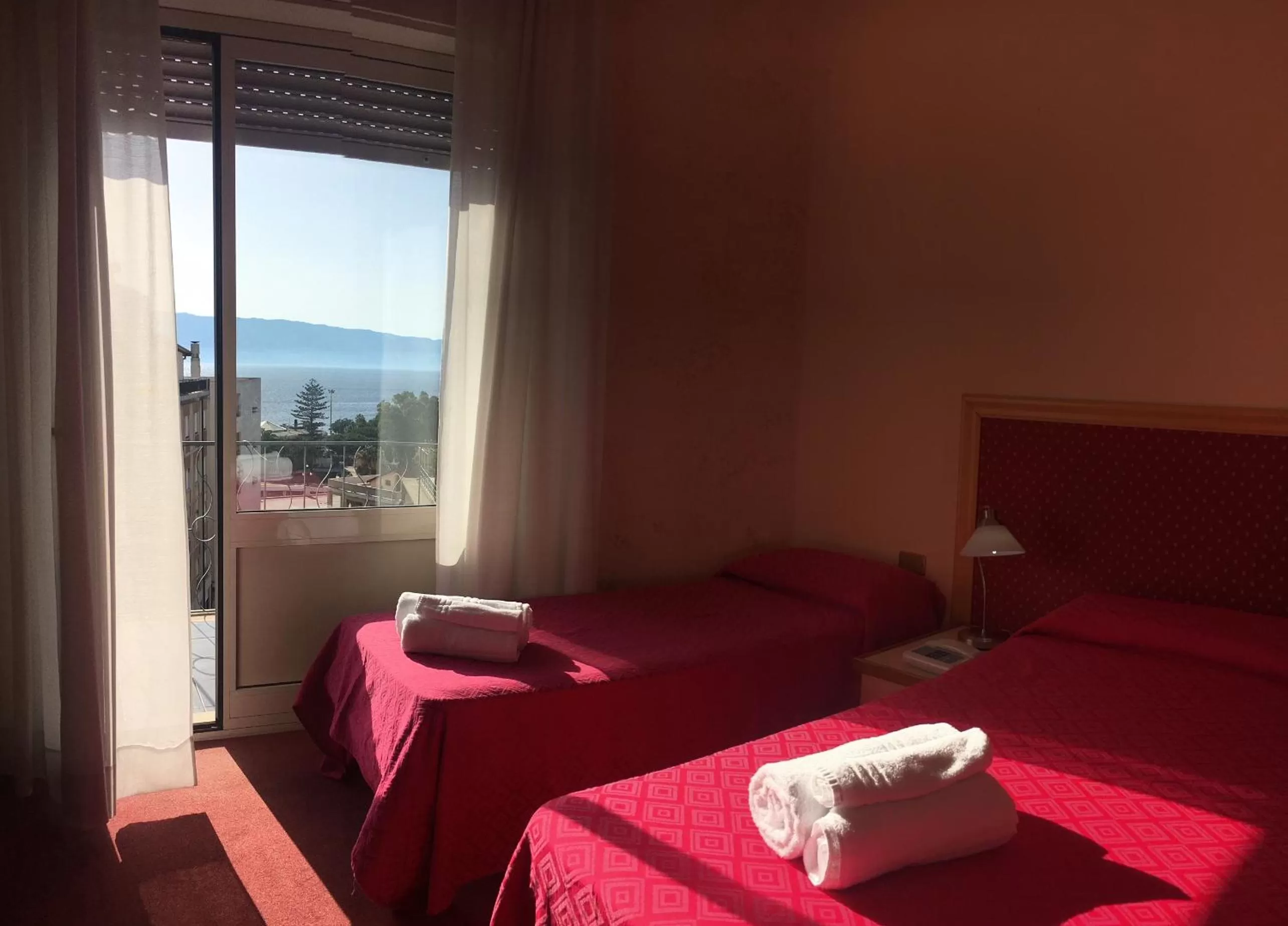 Photo of the whole room, Bed in Hotel Palace Masoanri's