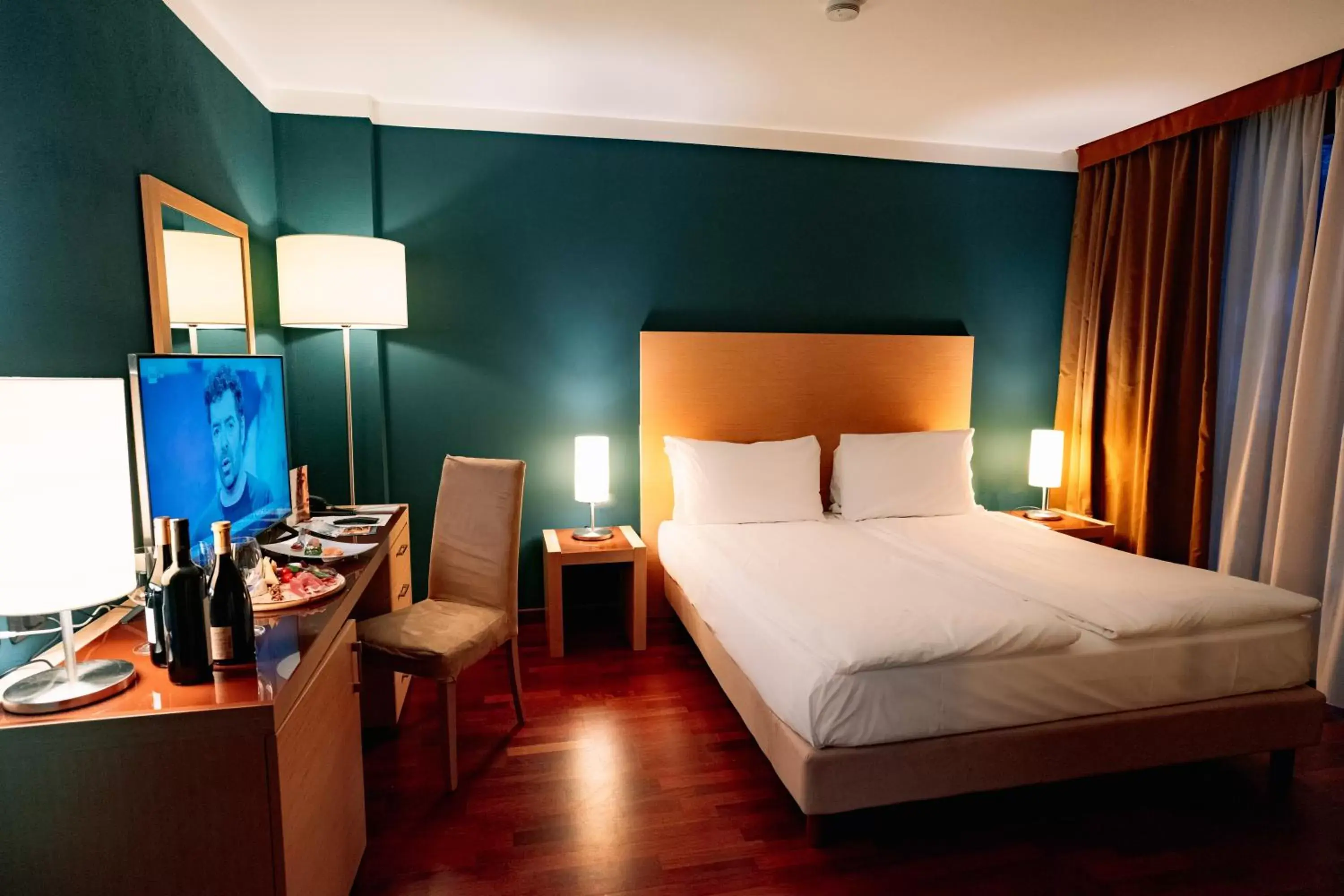 Photo of the whole room, Bed in Savoia Resort Photo of the whole room, Bed in Savoia Resort