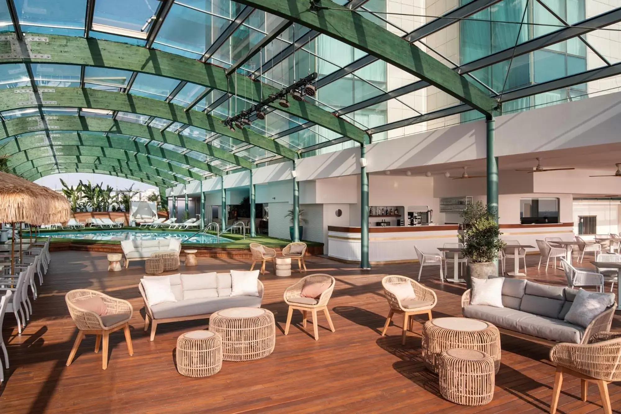Lounge or bar, Restaurant/Places to Eat in Arrecife Gran Hotel & Spa