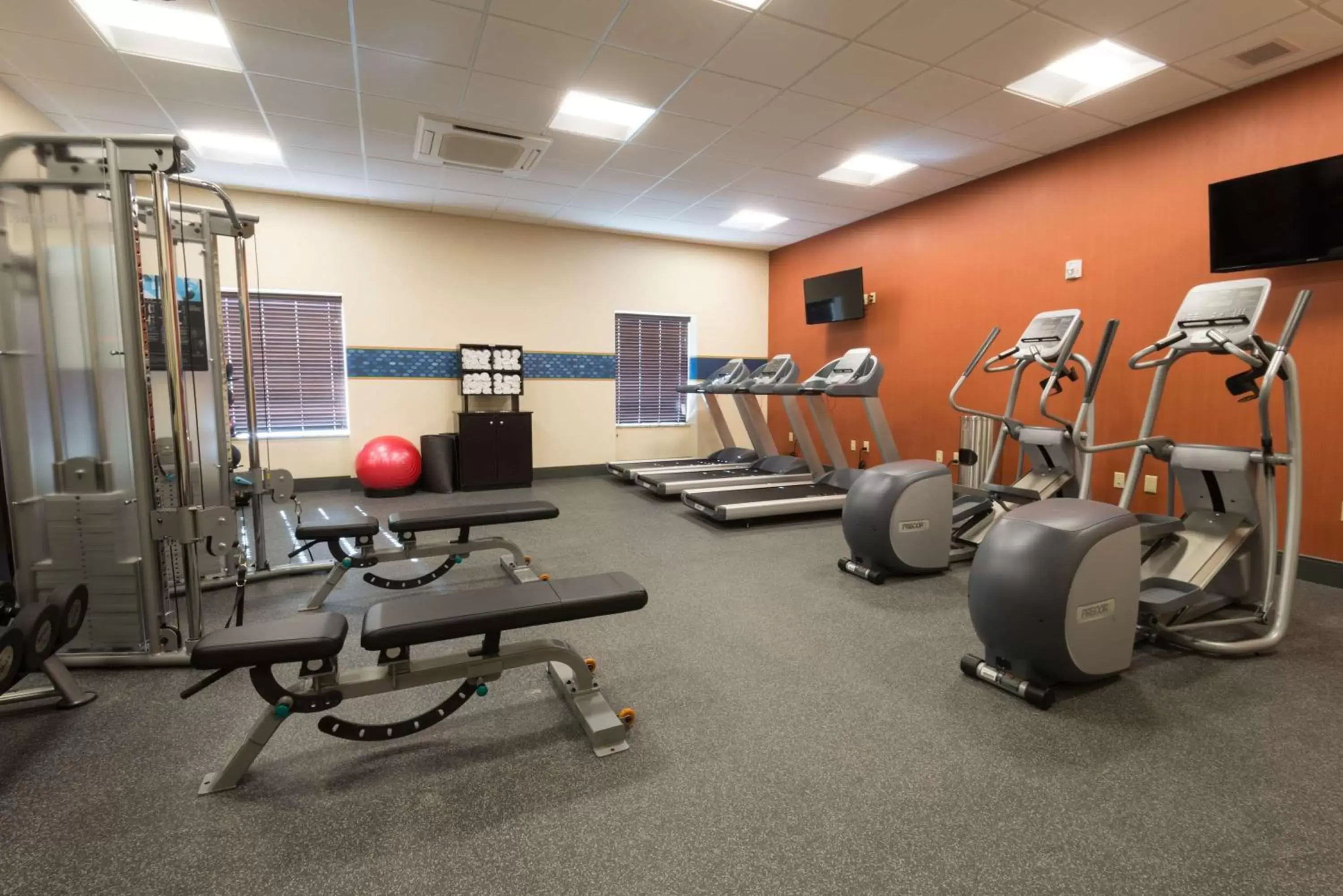 Fitness centre/facilities, Fitness Center/Facilities in Hampton Inn & Suites Albuquerque North/I-25