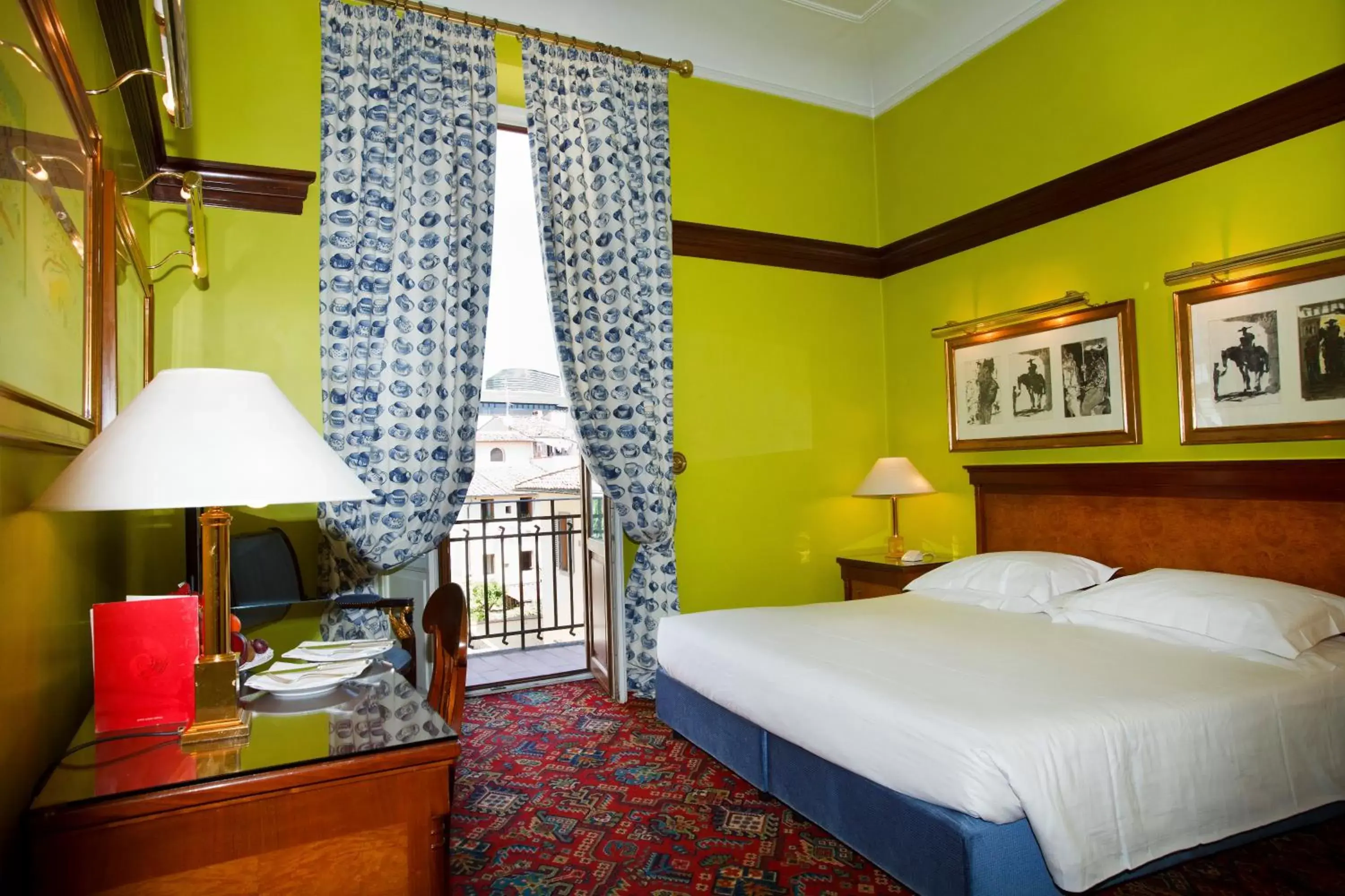 Bed in Hotel Albani Firenze Bed in Hotel Albani Firenze