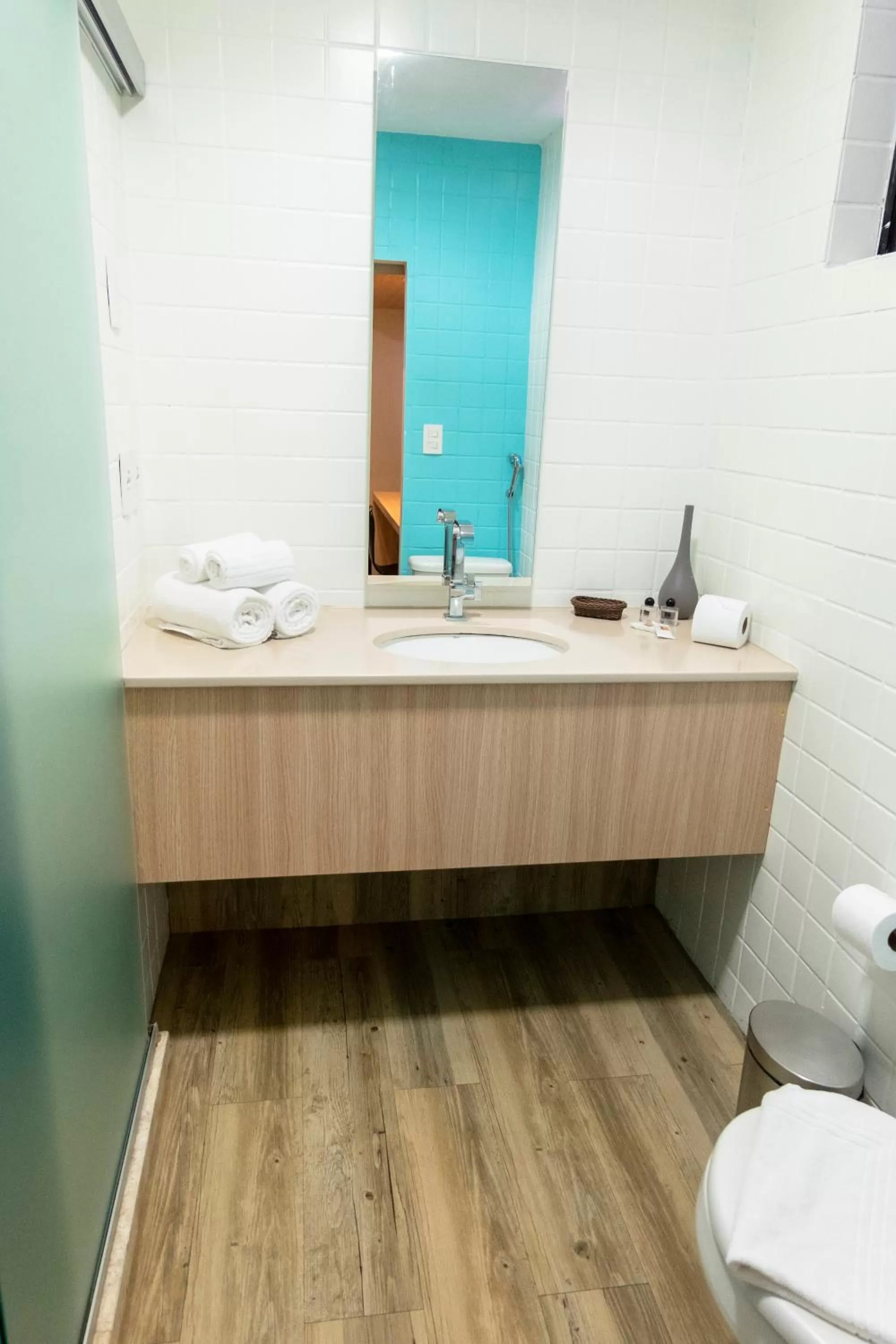 Bathroom in Arrey Executive Hotel