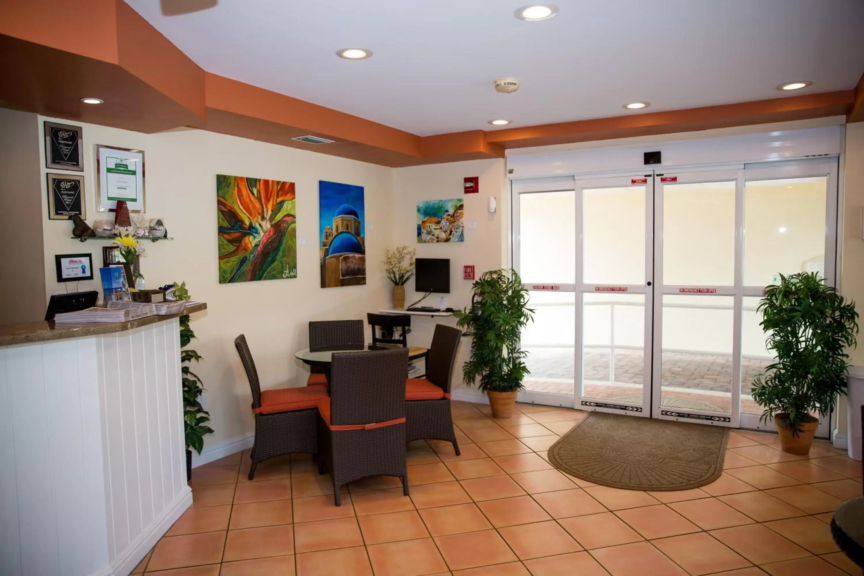 Restaurant/places to eat, Lobby/Reception in Inn at the Beach-Venice Florida