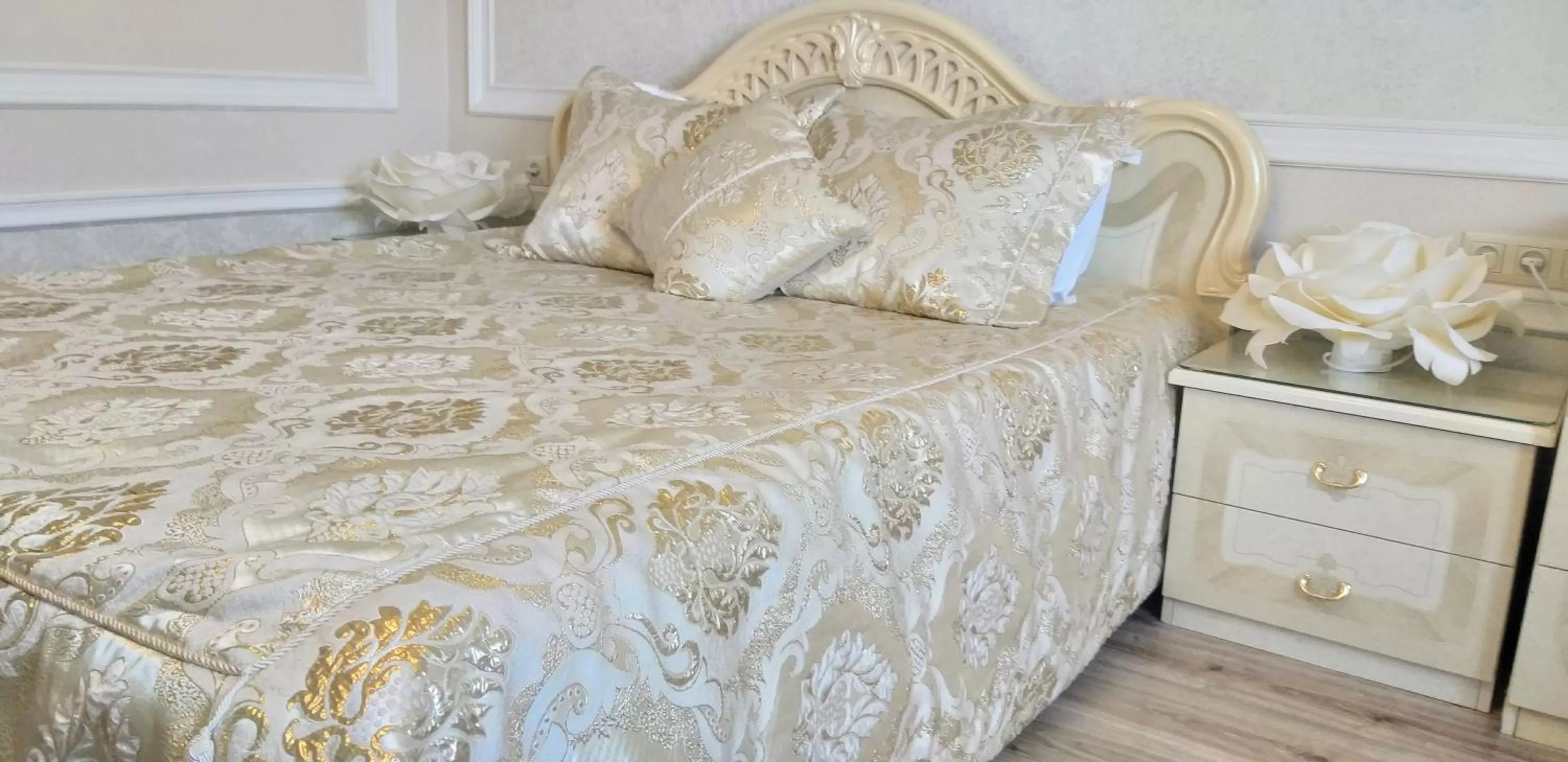 Decorative detail, Bed in Shalanda