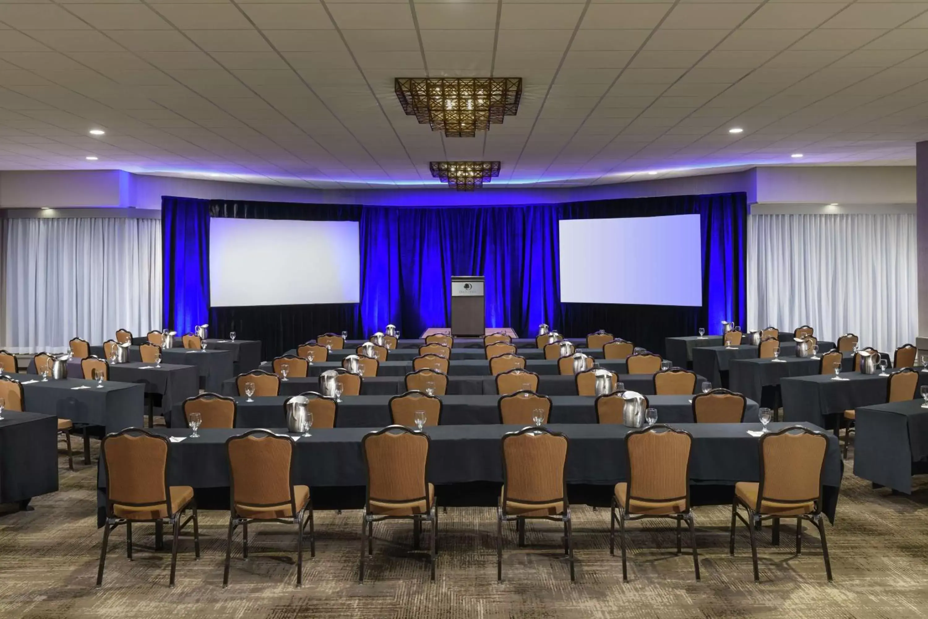 Meeting/conference room in DoubleTree by Hilton Colorado Springs