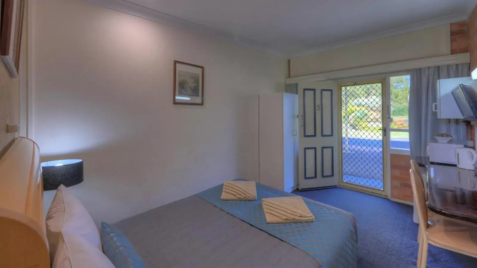 Photo of the whole room, Bed in Glen Innes Motel