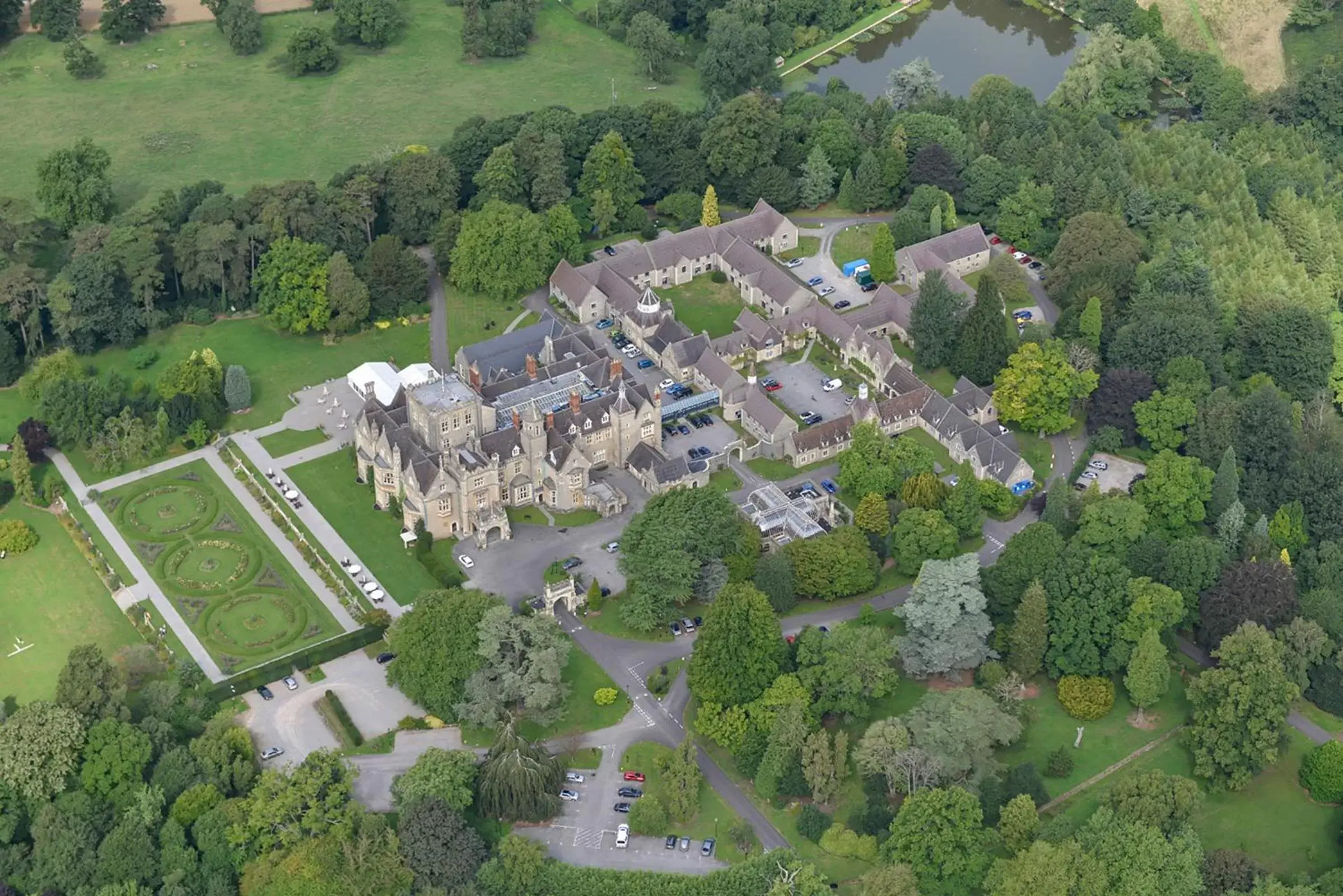 Bird's eye view, Bird's-eye View in De Vere Tortworth Court