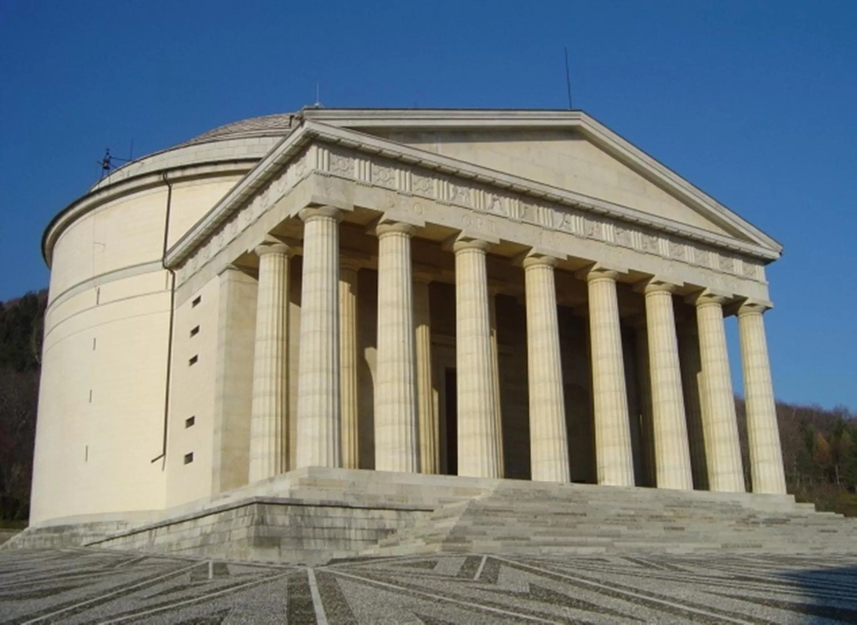 Nearby landmark in Villa Scalabrini