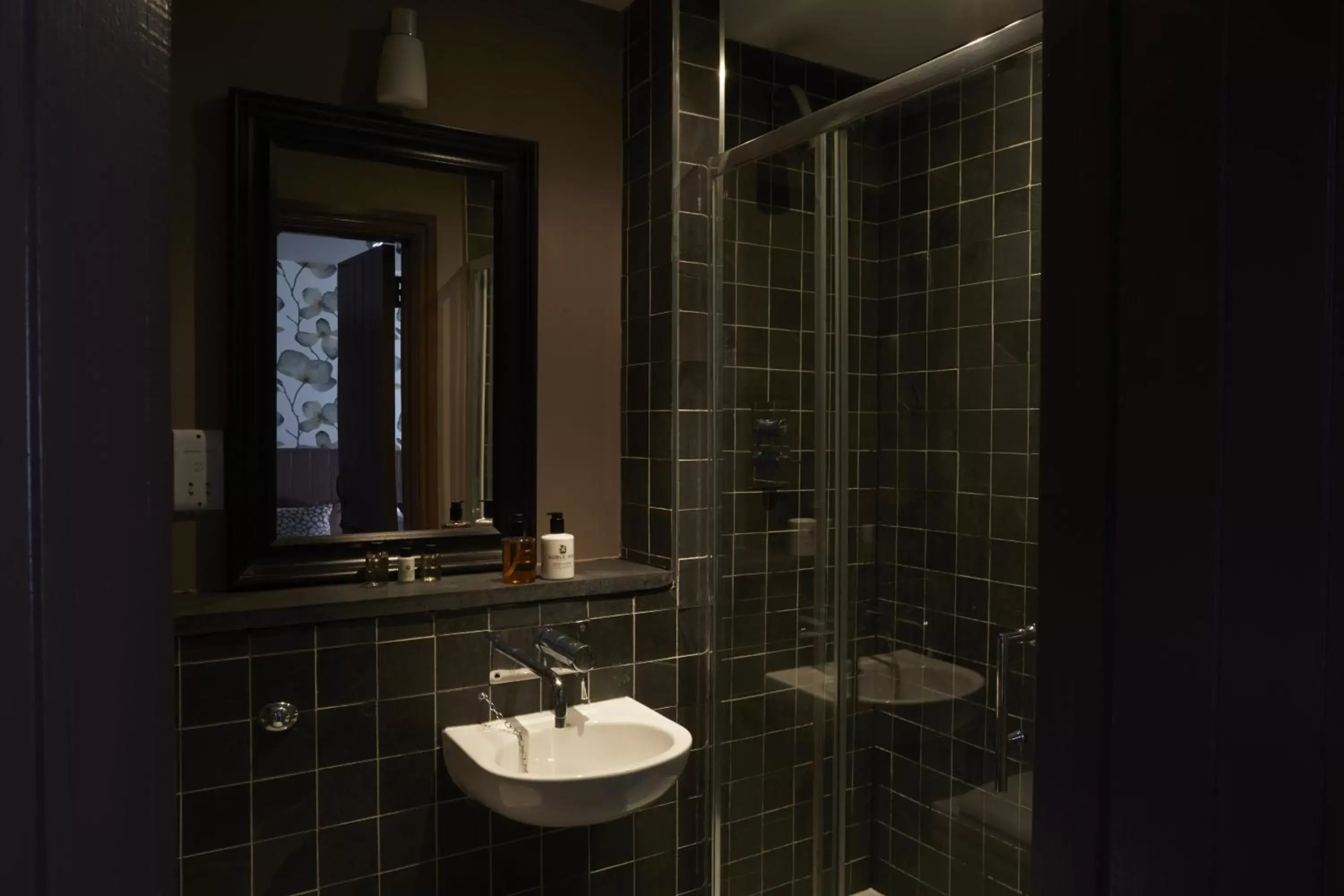 Shower, Bathroom in The Archangel,Restaurant & Bar with Rooms