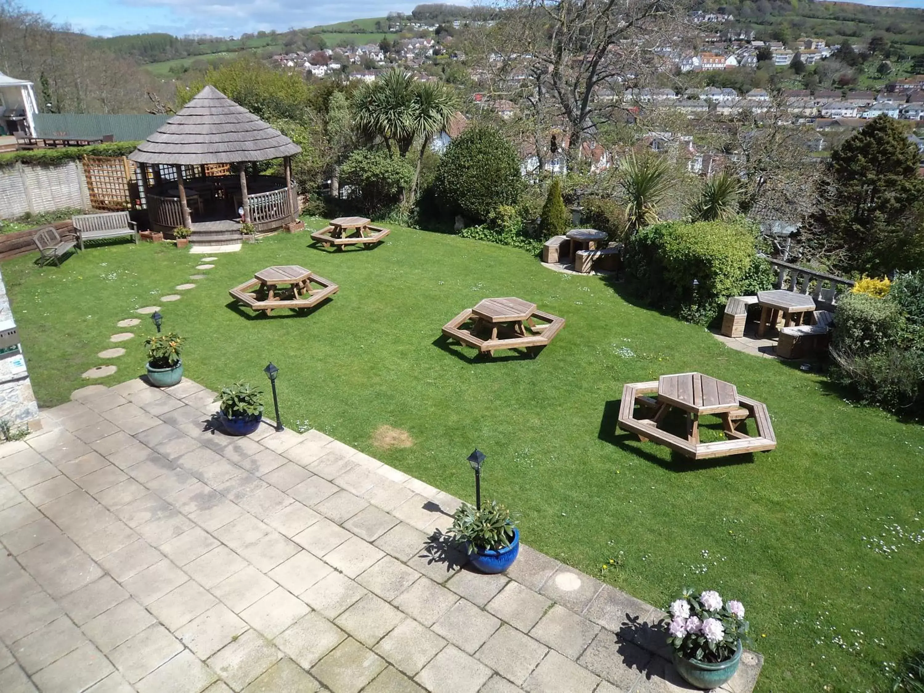 Garden in The Mariners Hotel