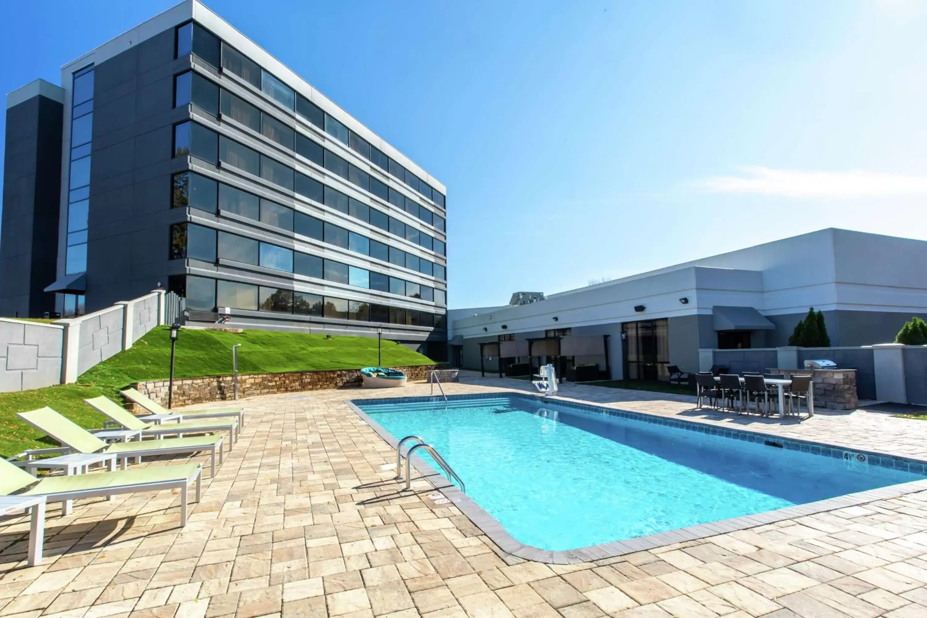 Pool view, Swimming Pool in DoubleTree by Hilton Winston Salem - University, NC