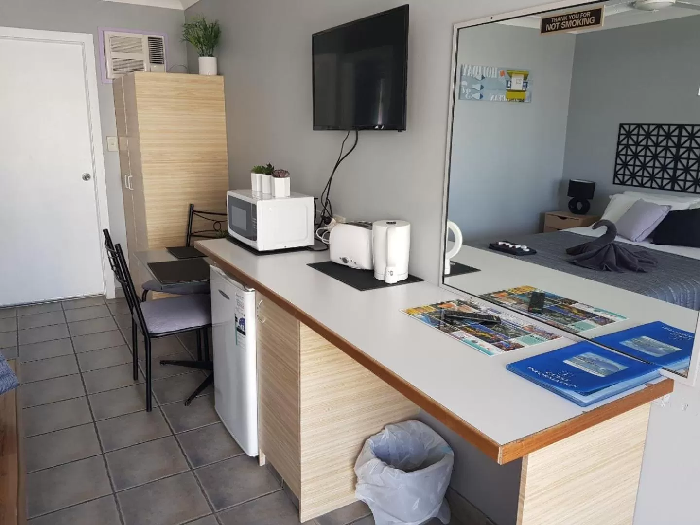 Coffee/tea facilities in Limassol Motel