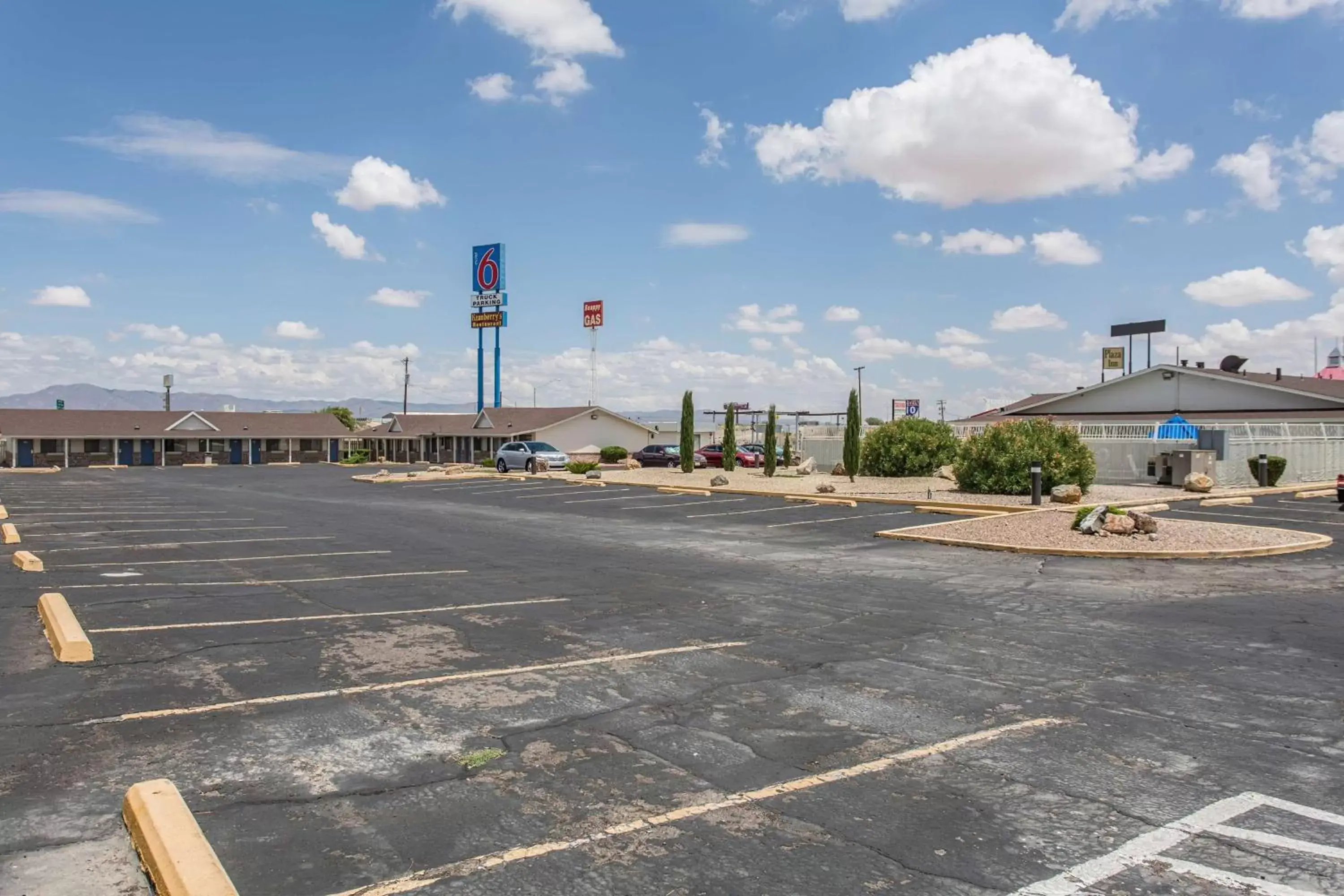 Property building in Motel 6-Lordsburg, NM