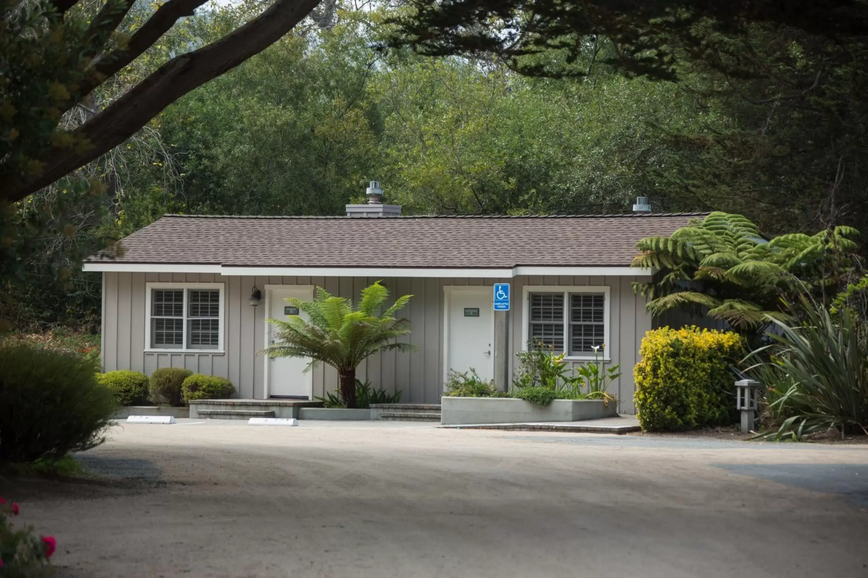 Facade/entrance, Property Building in Carmel River Inn