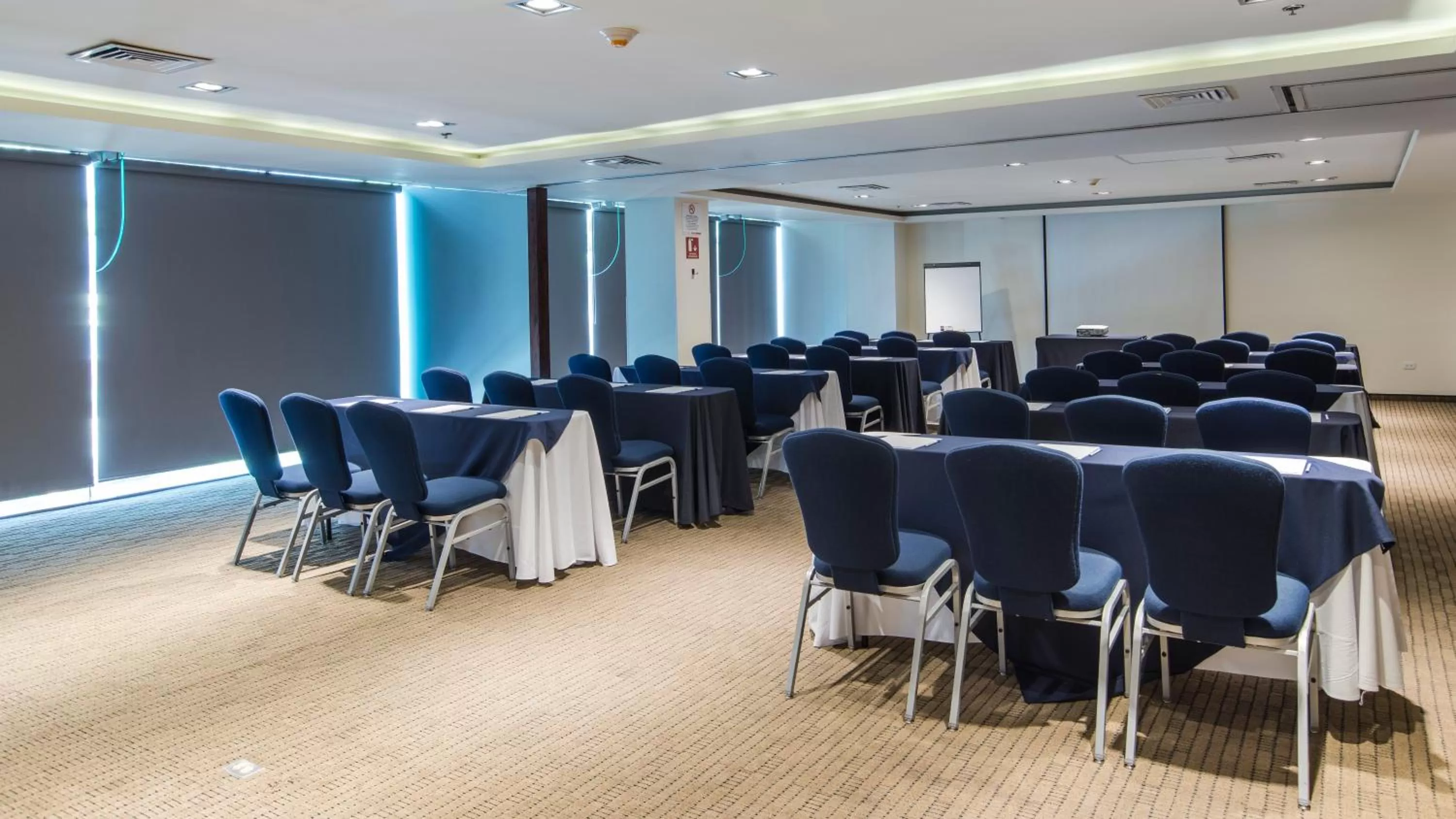 Meeting/conference room in Holiday Inn Express Culiacan by IHG