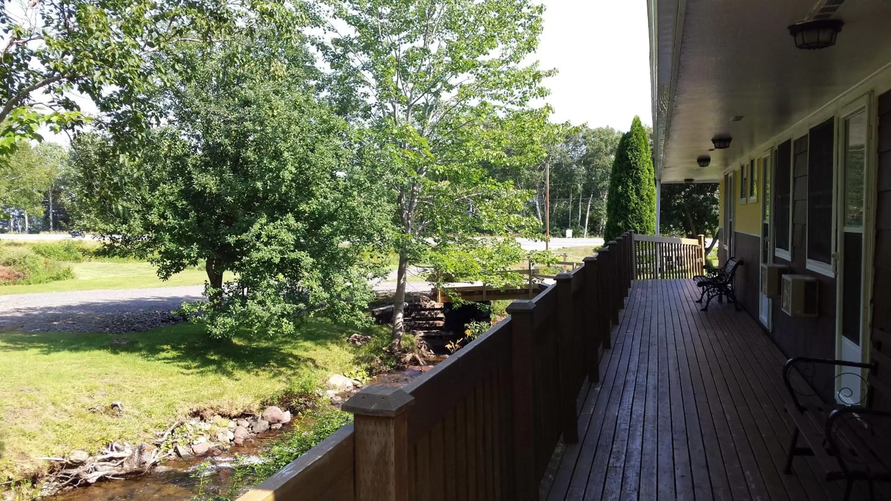 Patio in Aberdeen Motel