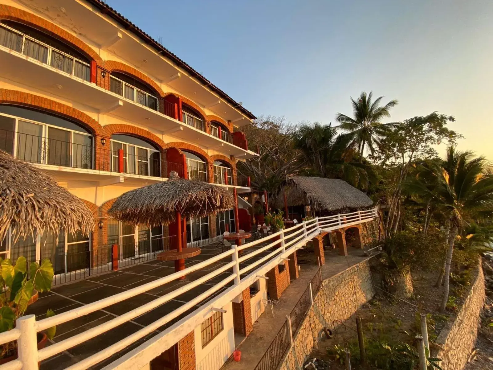 Property Building in Traditional Sierra Leon Oceanfront Rooms - Adults Only