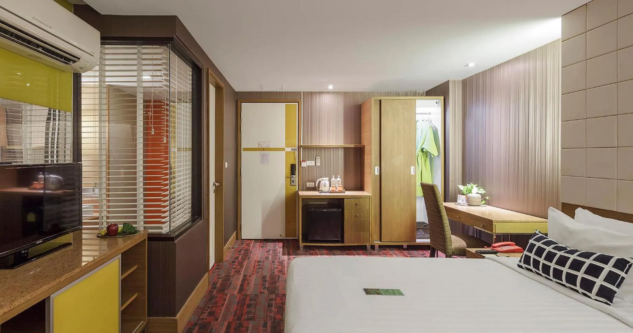 Photo of the whole room, Bed in Tango Vibrant Living Hotel - SHA Extra Plus