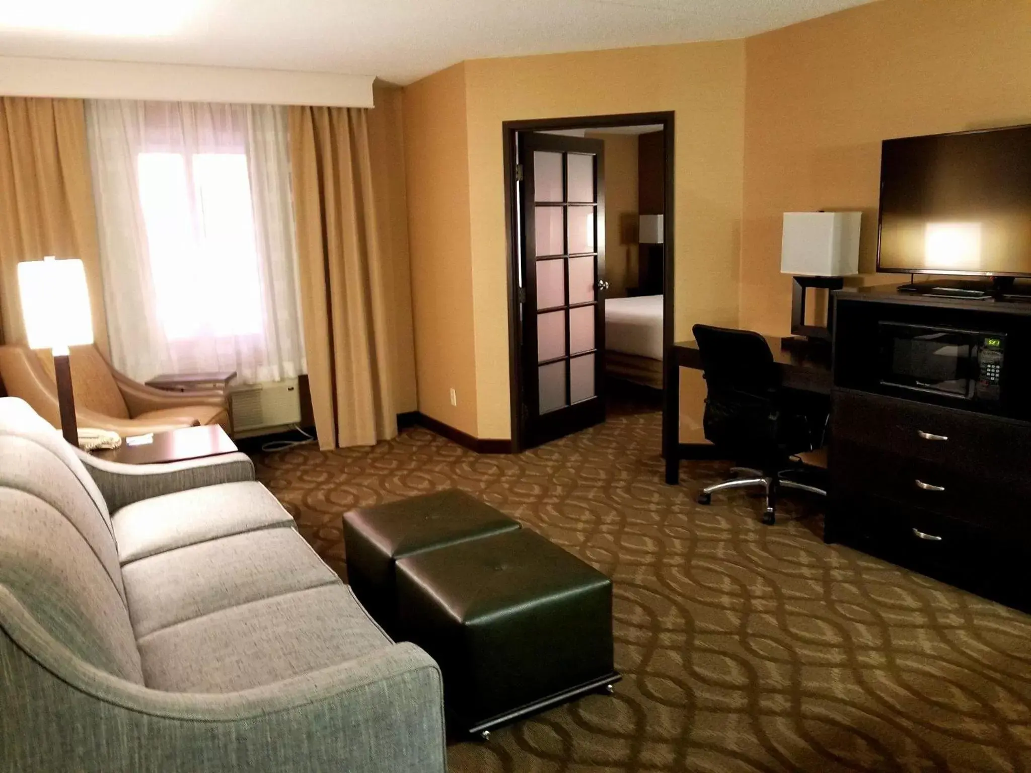 Seating Area in Best Western Okemos/East Lansing Hotel & Suites