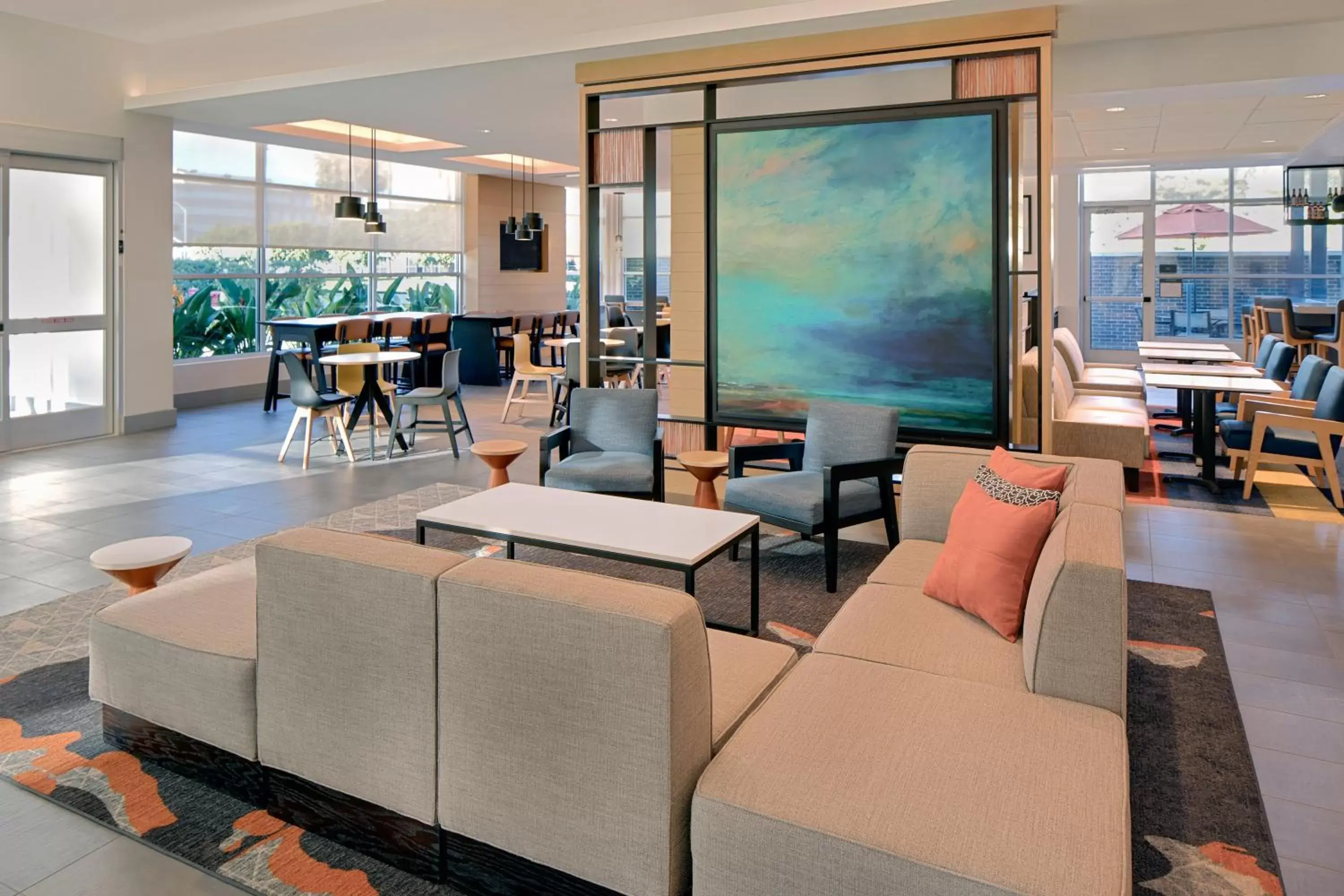 Living room, Lobby/Reception in Hyatt House Irvine/John Wayne Airport