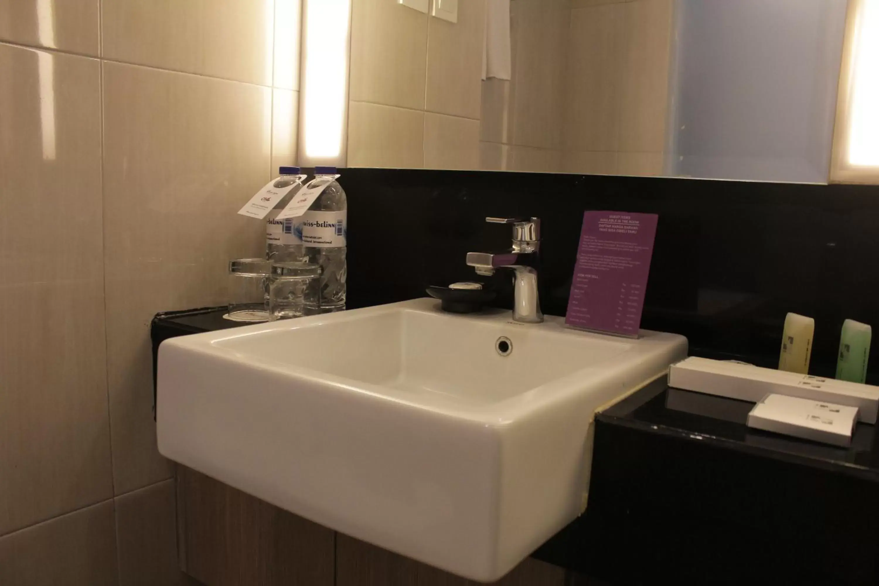 Bathroom in Swiss-Belinn Tunjungan Surabaya