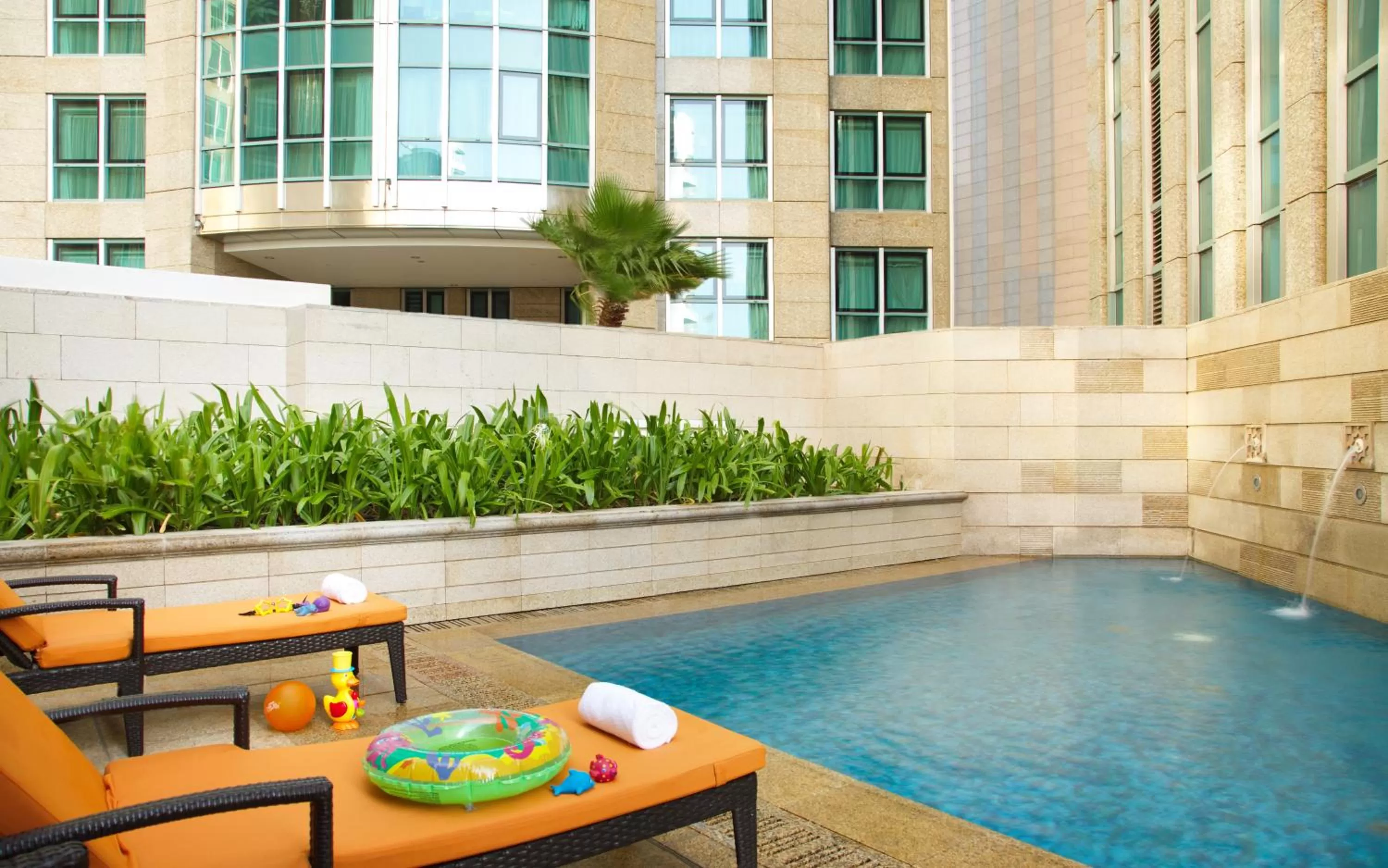 Swimming pool in Sofitel Abu Dhabi Corniche