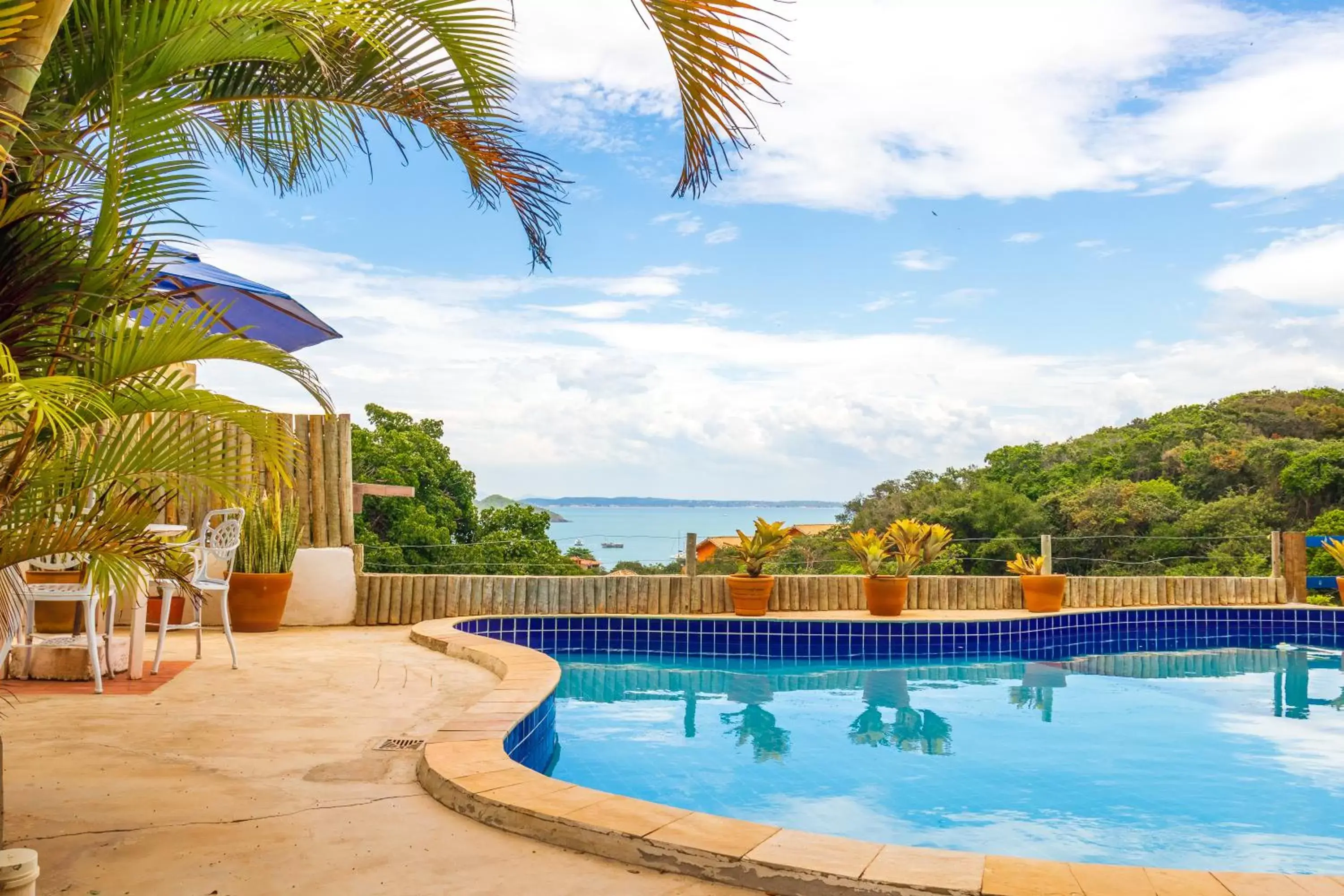 Swimming Pool in La Proeza Pousada