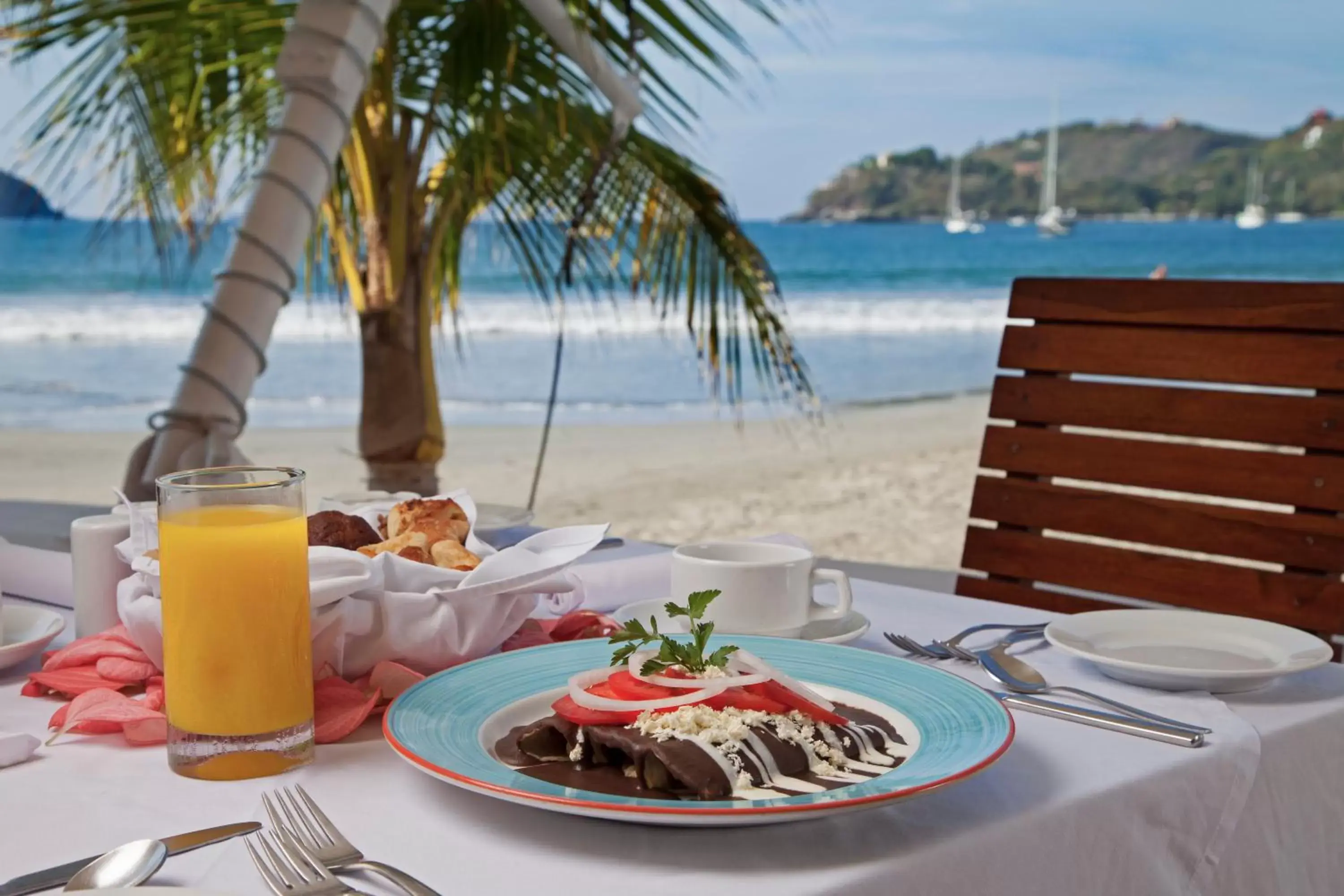American breakfast in Hotel Aura del Mar