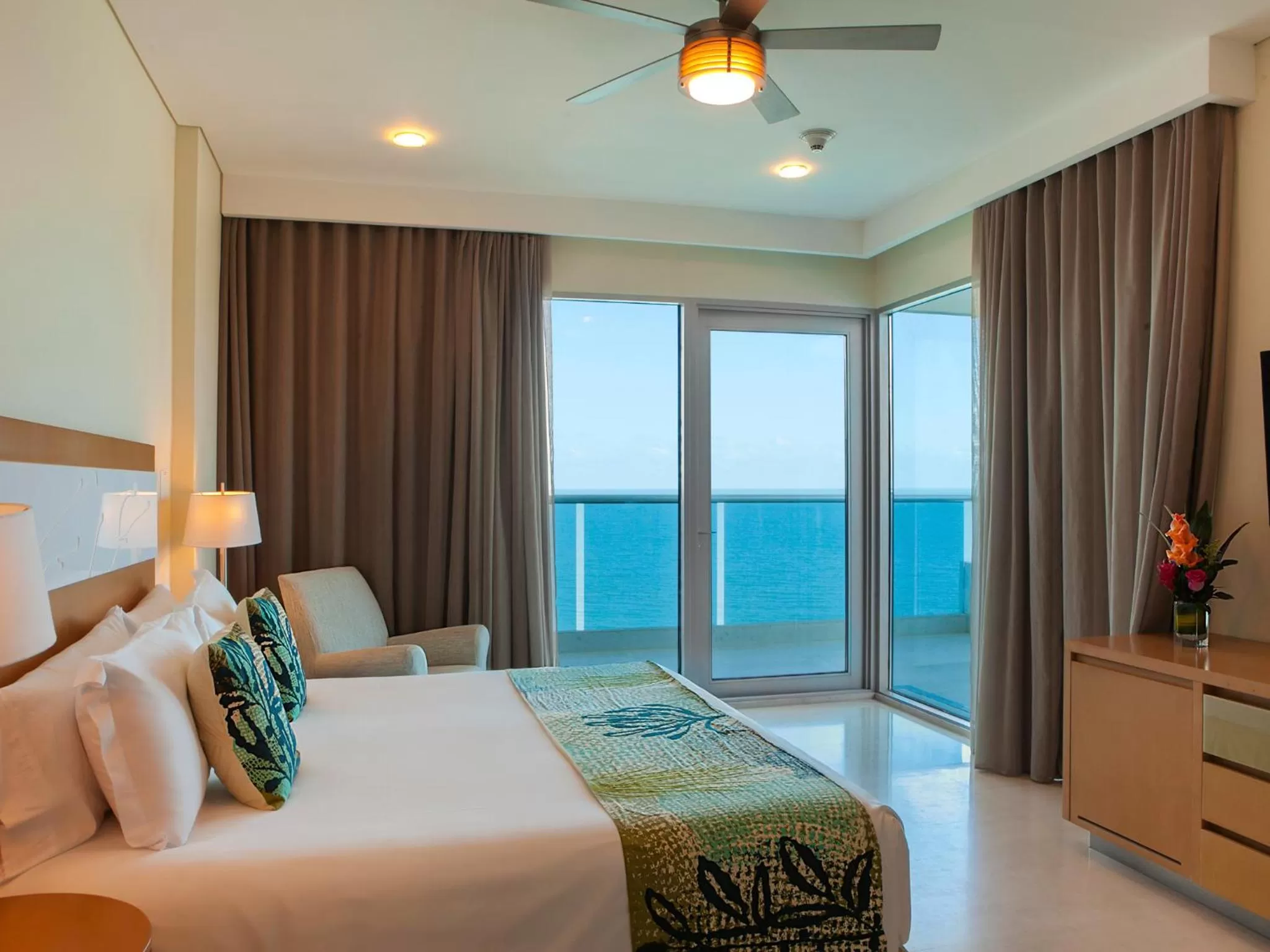 Balcony/Terrace, Bed in Las Americas Torre Del Mar
