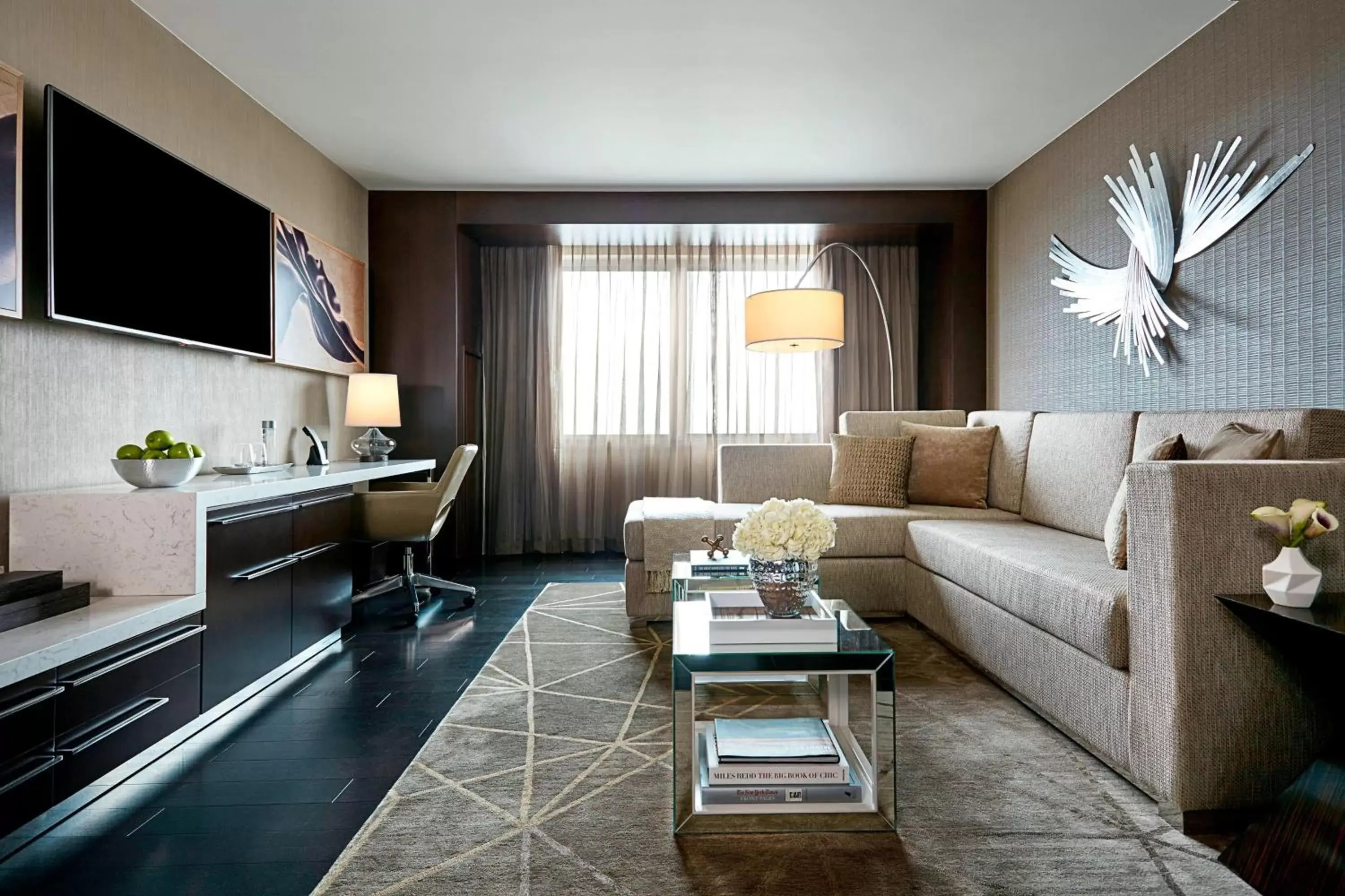 Living room, Seating Area in JW Marriott Minneapolis Mall of America