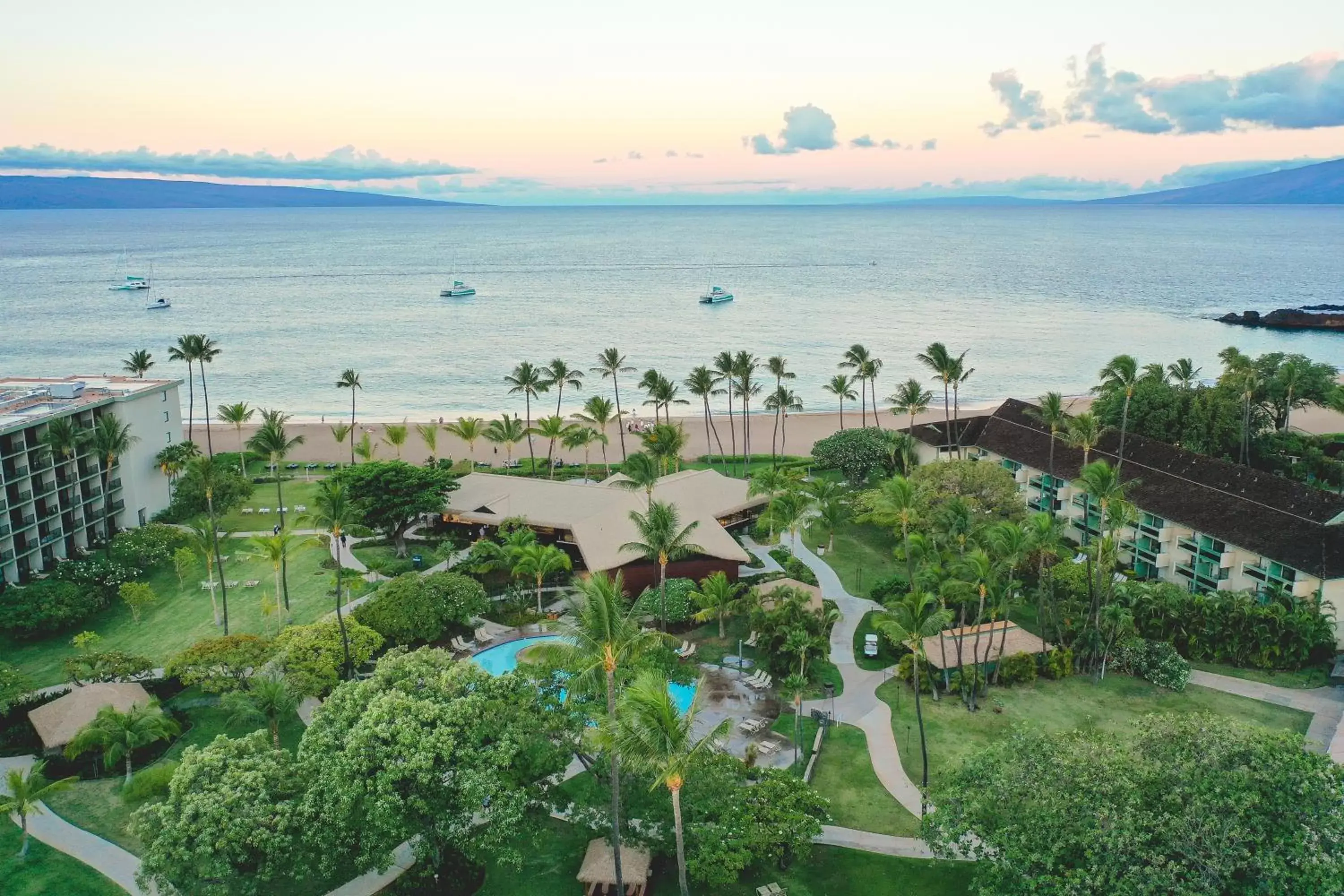 Bird's eye view, Bird's-eye View in OUTRIGGER Kāʻanapali Beach Resort