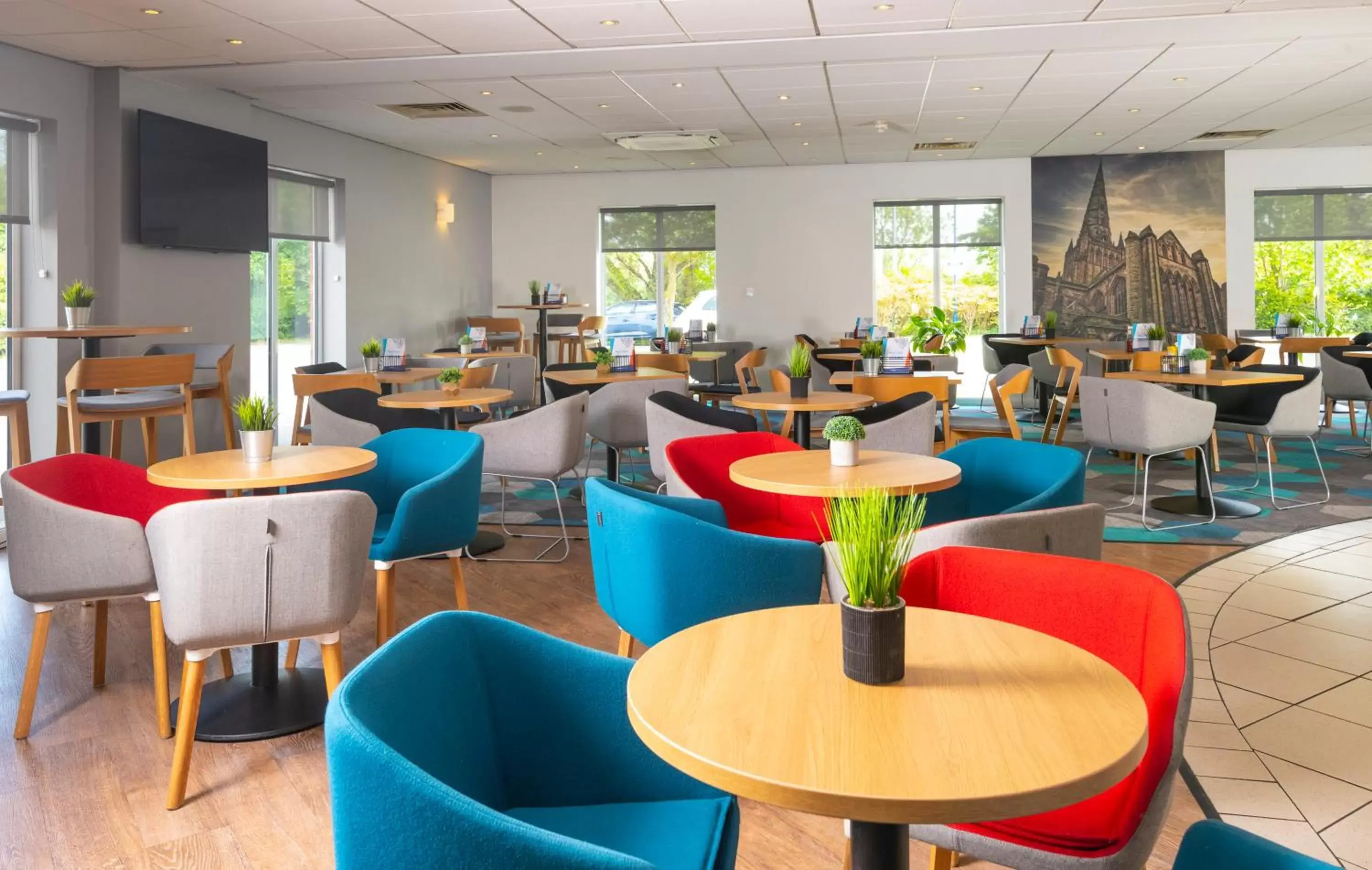 Restaurant/Places to Eat in Holiday Inn Express Lichfield, an IHG Hotel