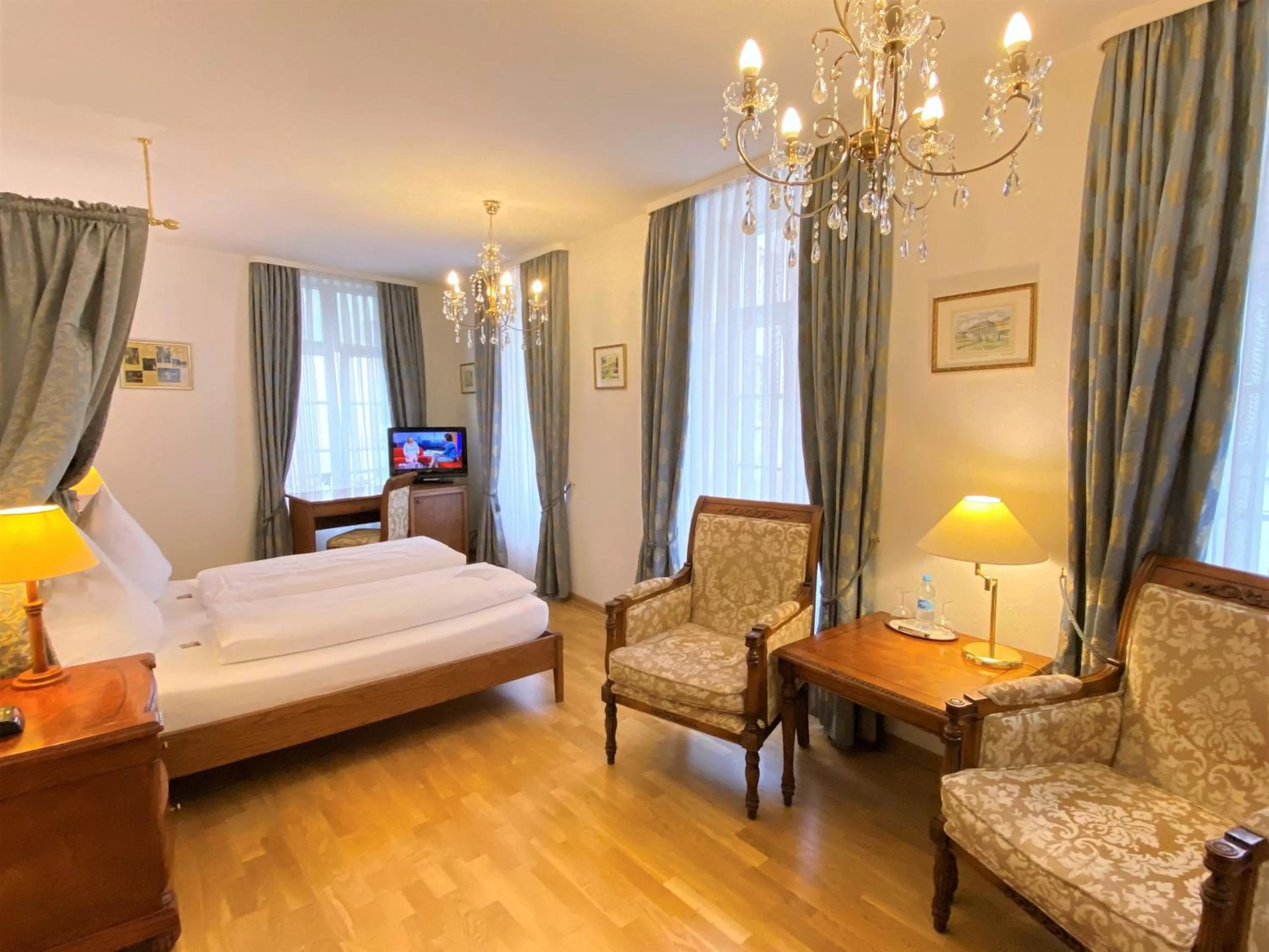 TV and multimedia in Hotel Rathausglöckel