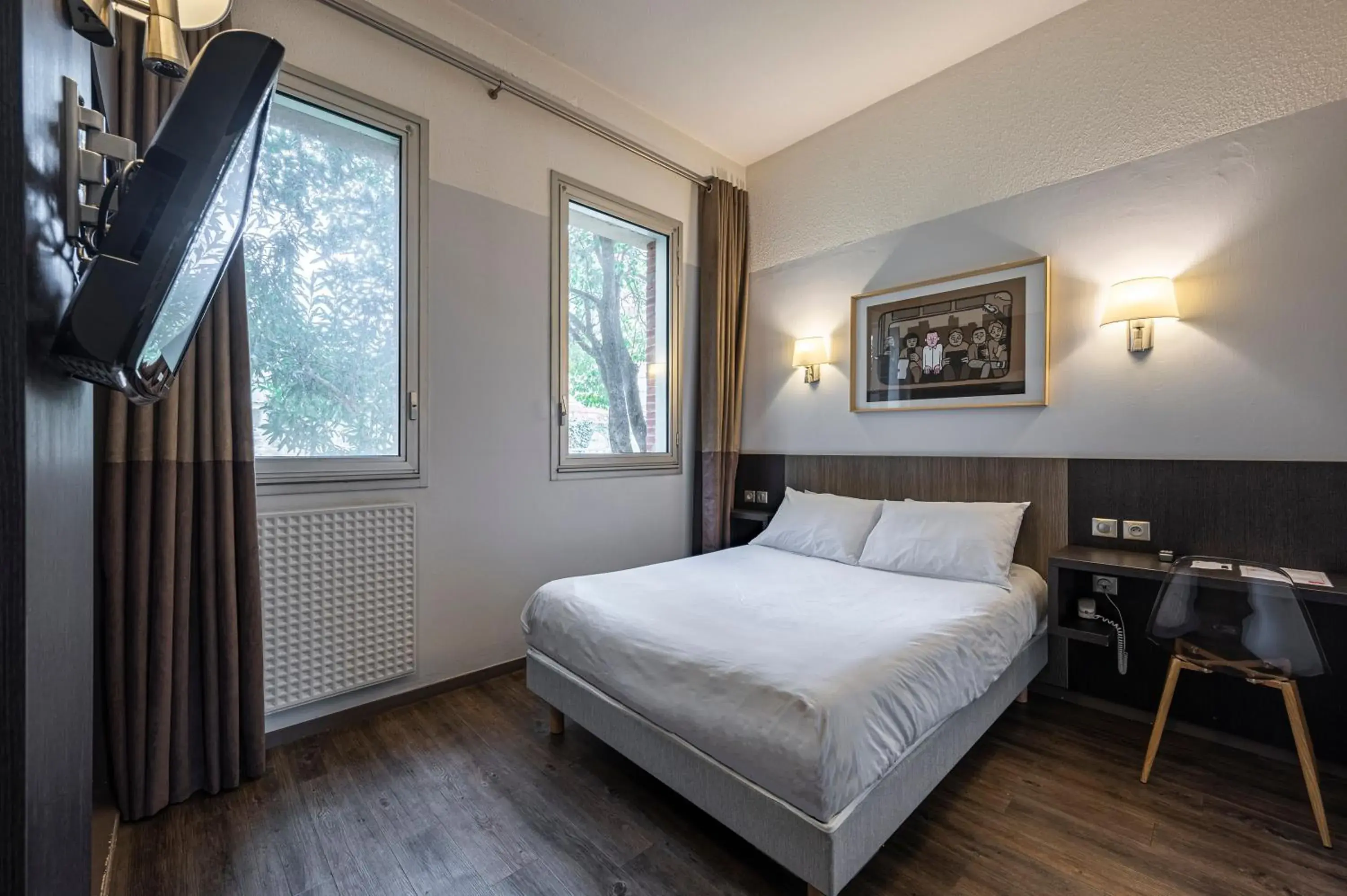 Bedroom, Bed in Hotel Gascogne