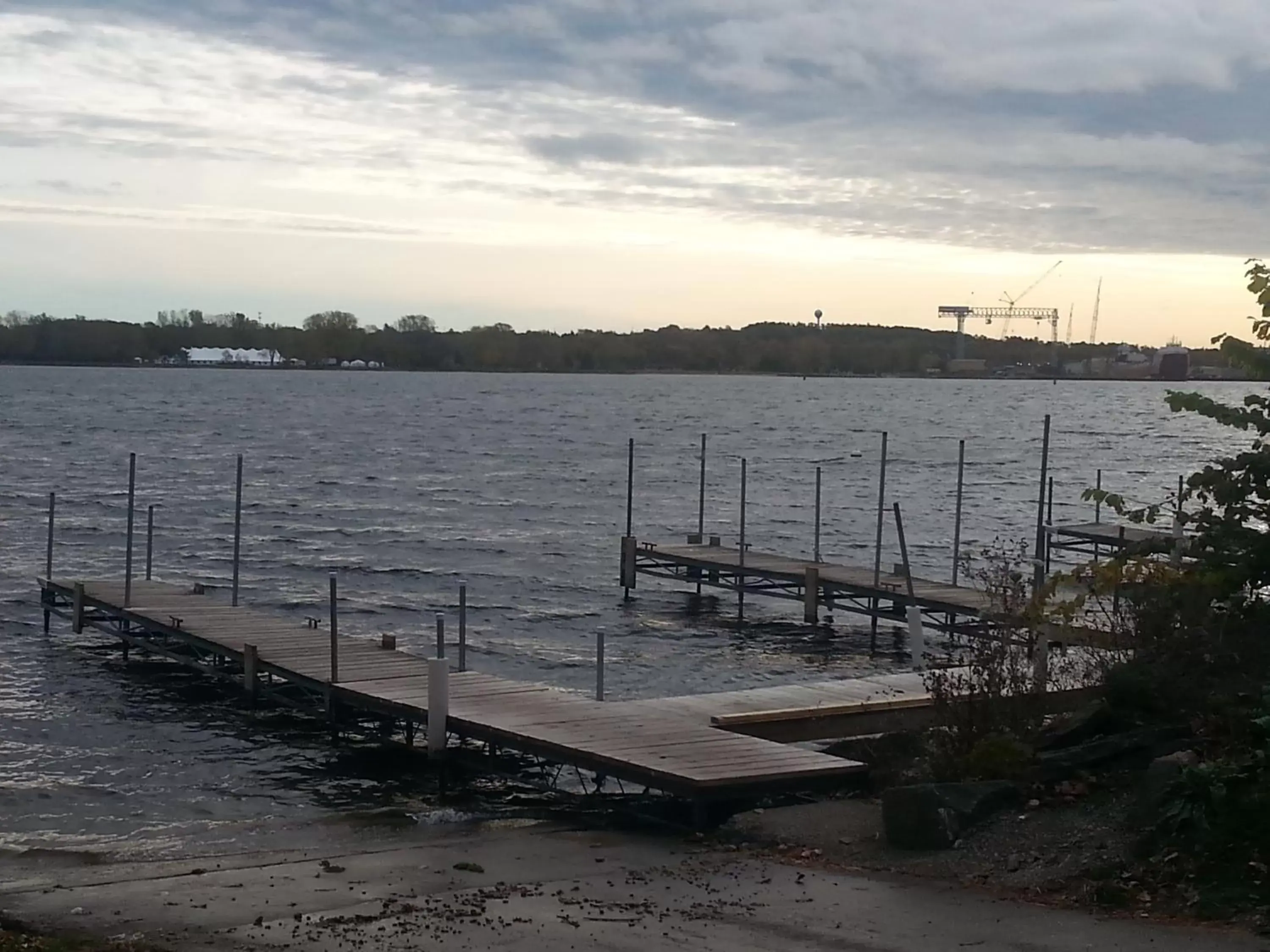 Fishing, Natural Landscape in Beach Harbor Resort