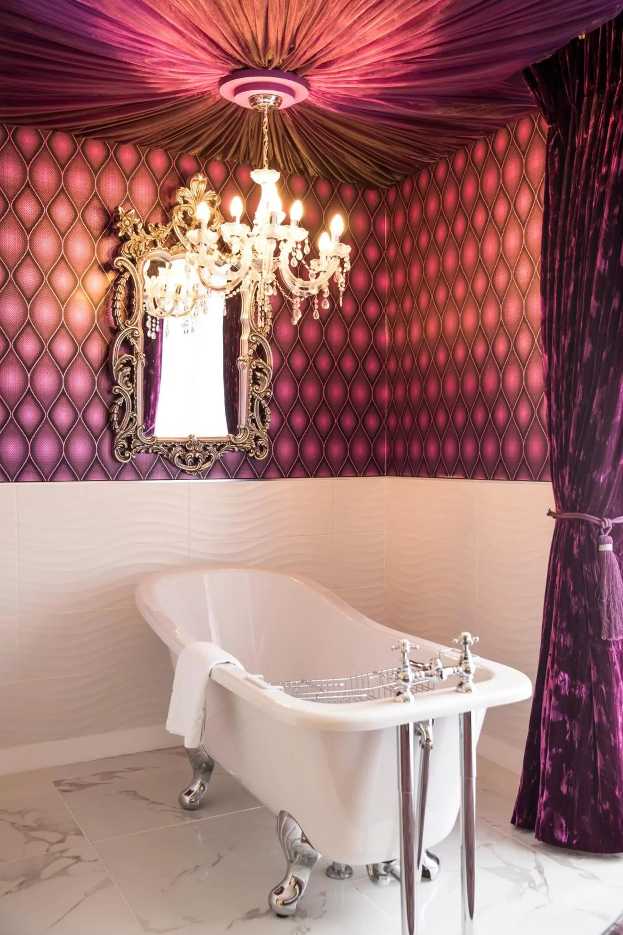 Bathroom in Earl Of Doncaster Hotel