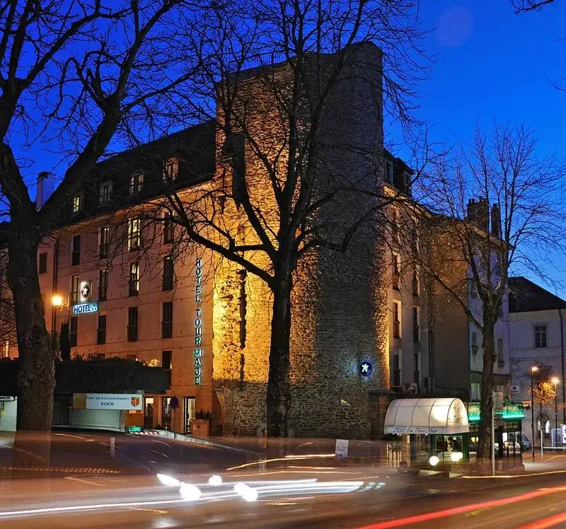 Property Building in Hôtel Tour Maje