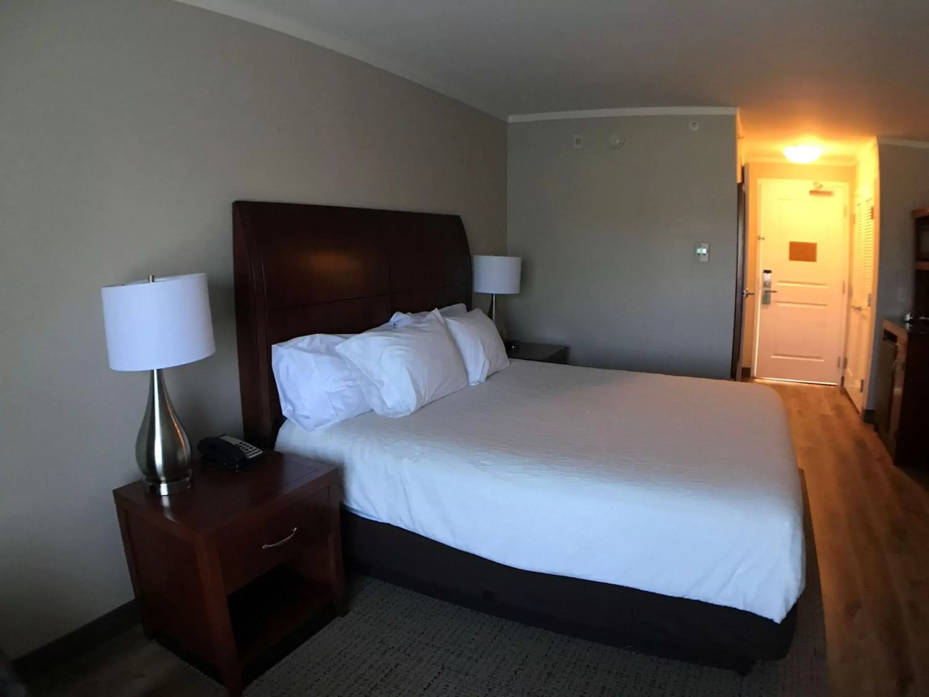 Photo of the whole room, Bed in Hilton Garden Inn Bowling Green