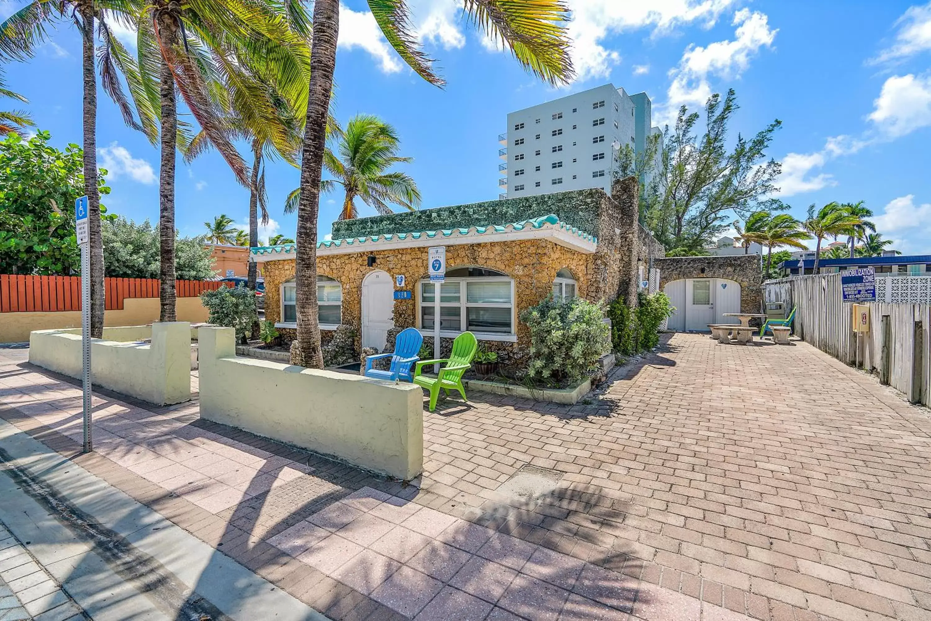 Property Building in Hollywood Beachside Boutique Suite