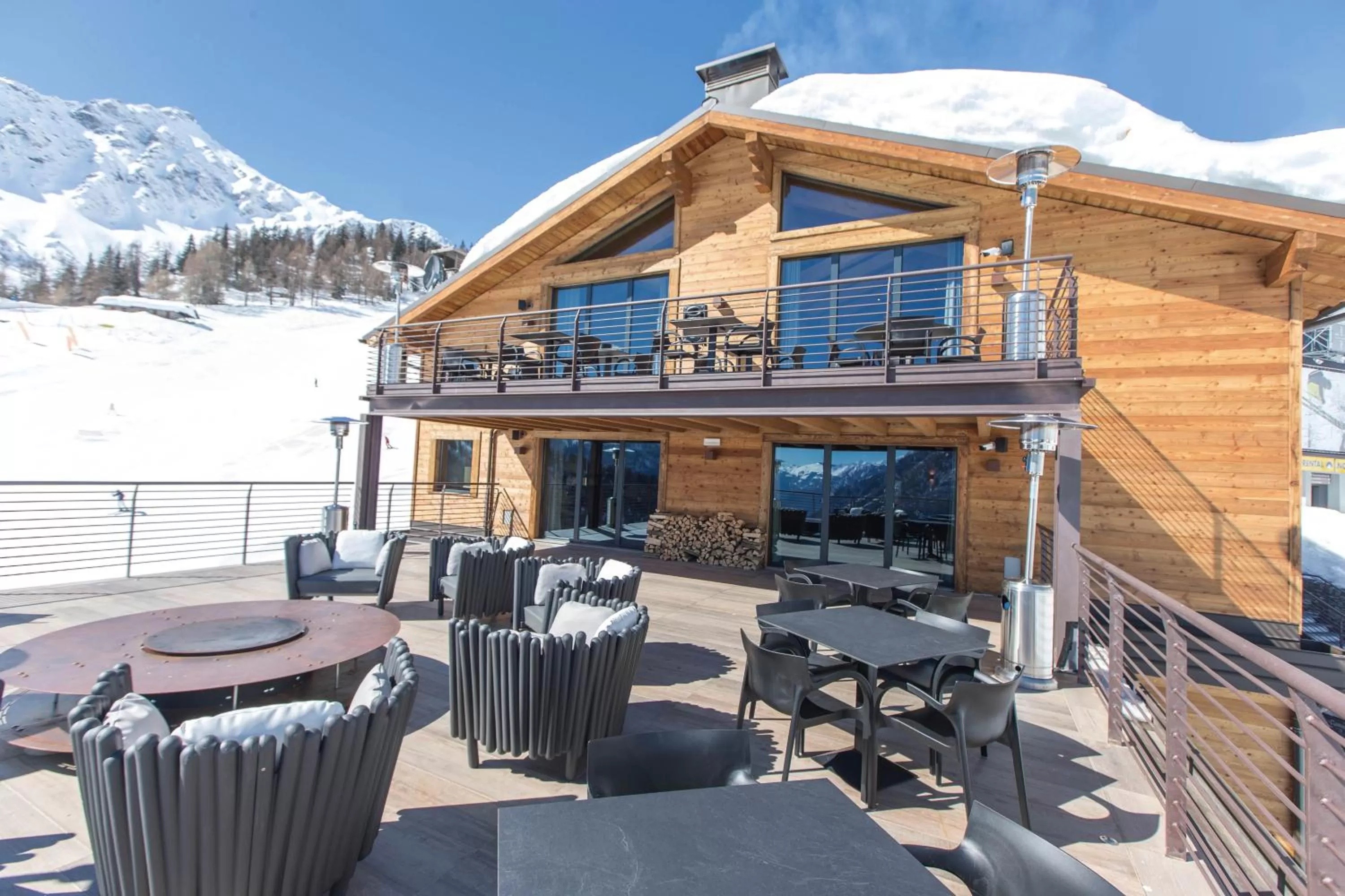 Restaurant/places to eat in Le Massif Hotel & Lodge Courmayeur The Leading Hotels of the World