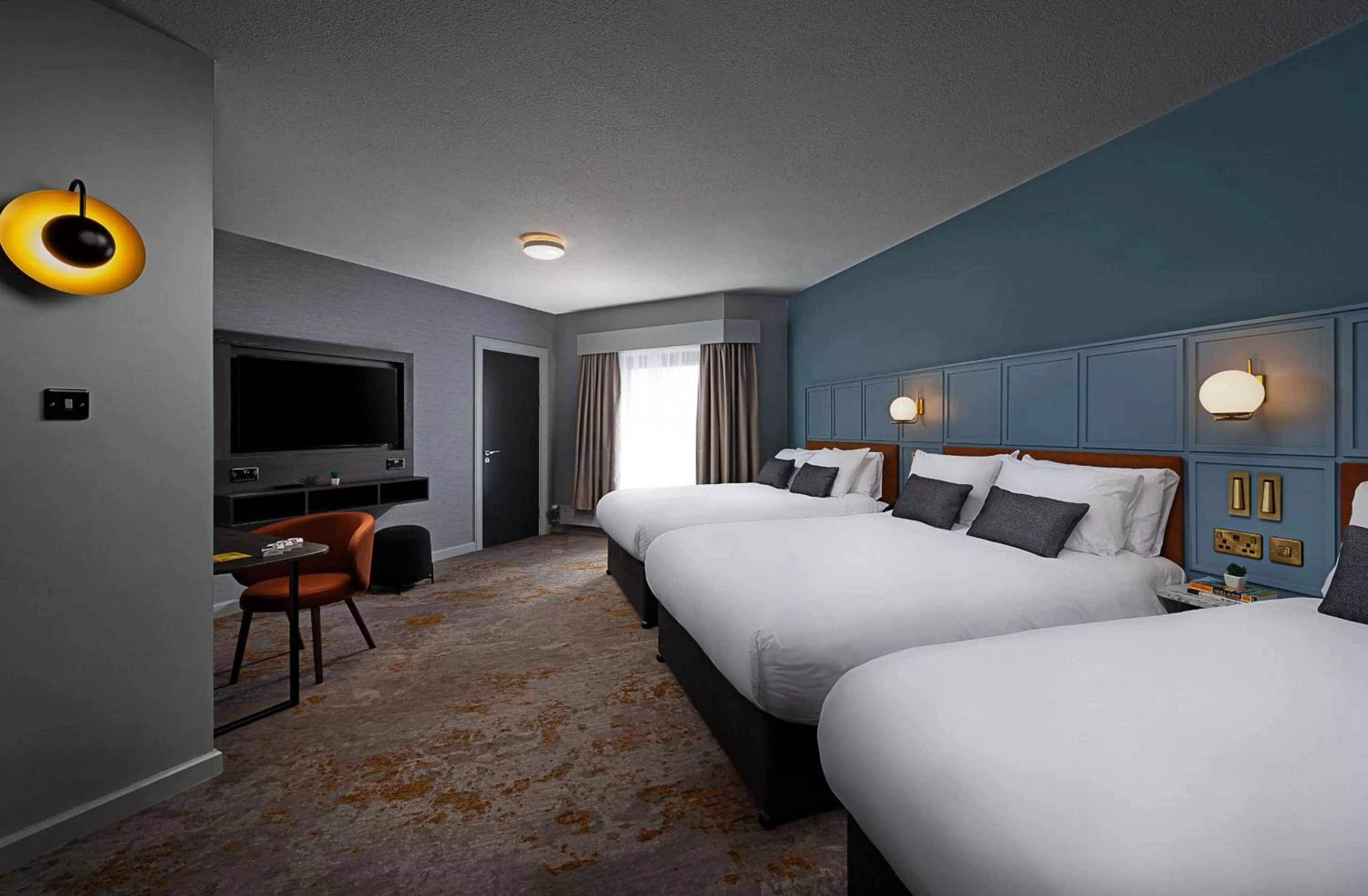 Bedroom, Bed in Leonardo Hotel Galway