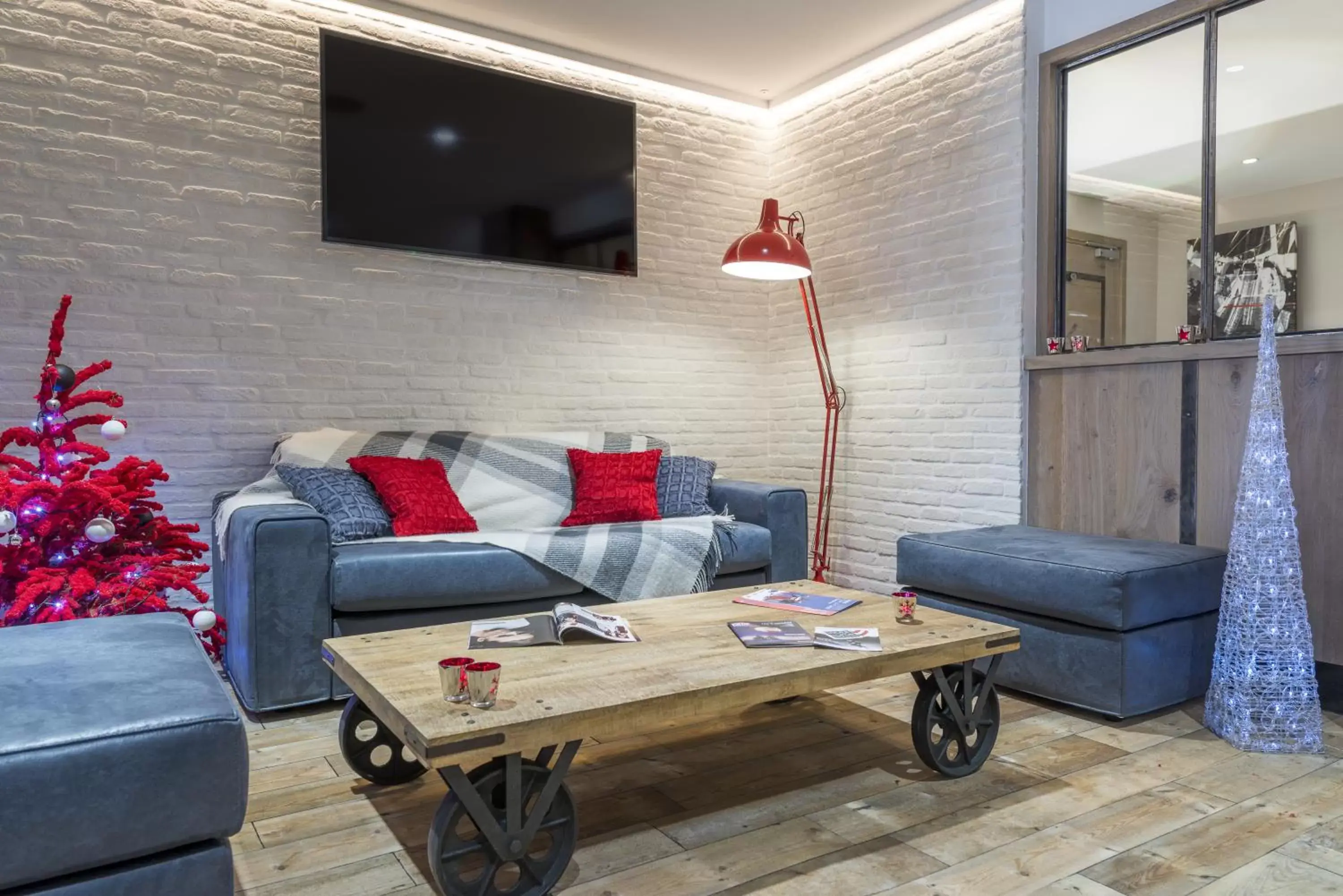 Lounge or bar, Seating Area in Hotel Le Tremplin