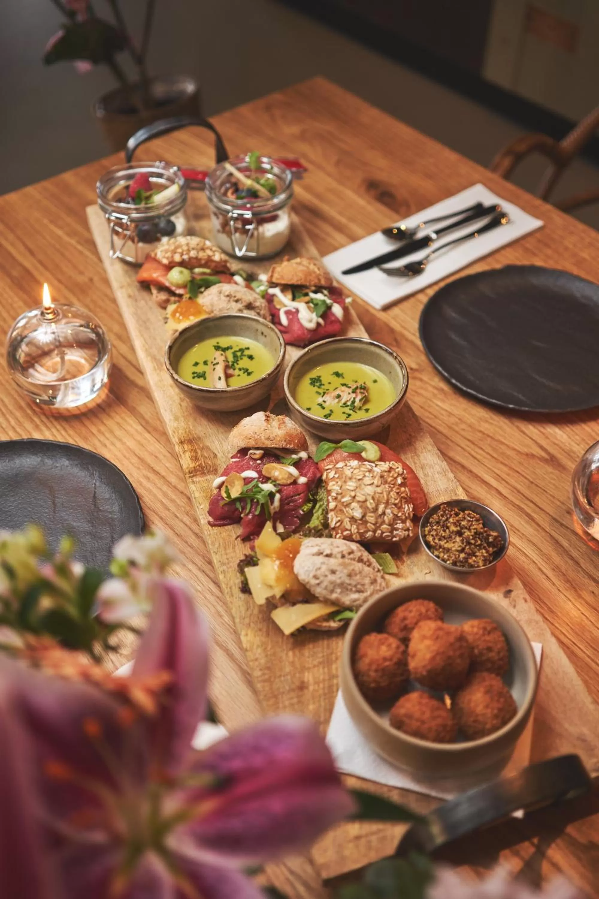 Lunch in Dorpsherberg De Roskam