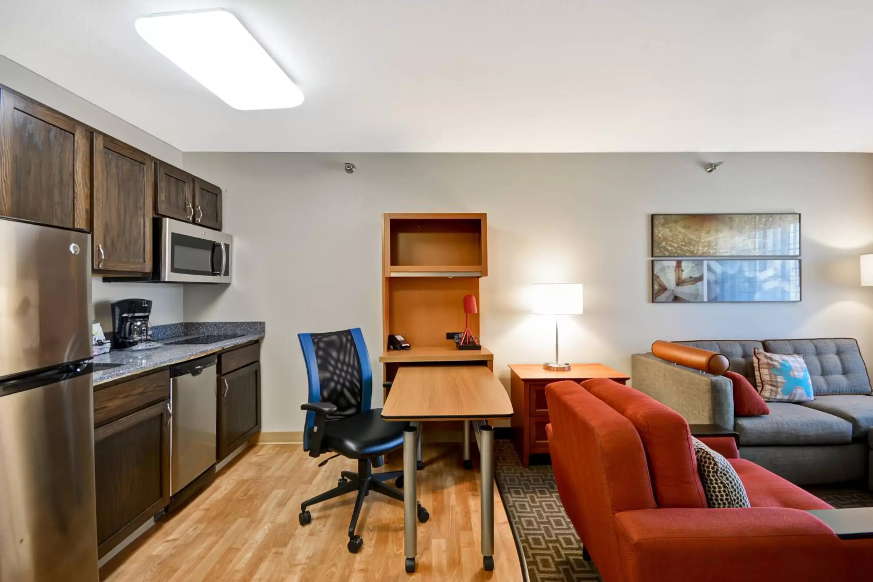 Kitchen or kitchenette in TownePlace Suites Sioux Falls