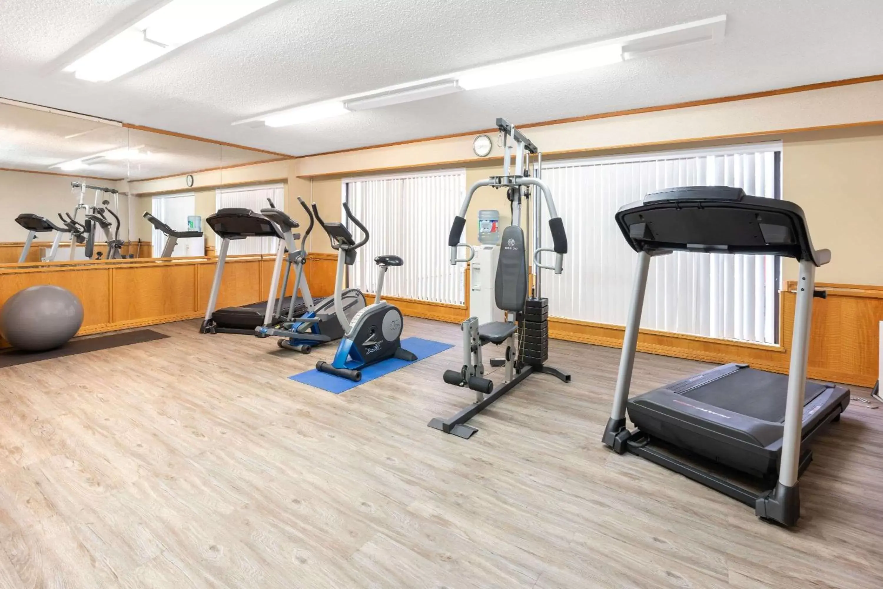 Fitness centre/facilities, Fitness Center/Facilities in Ramada by Wyndham Coquitlam